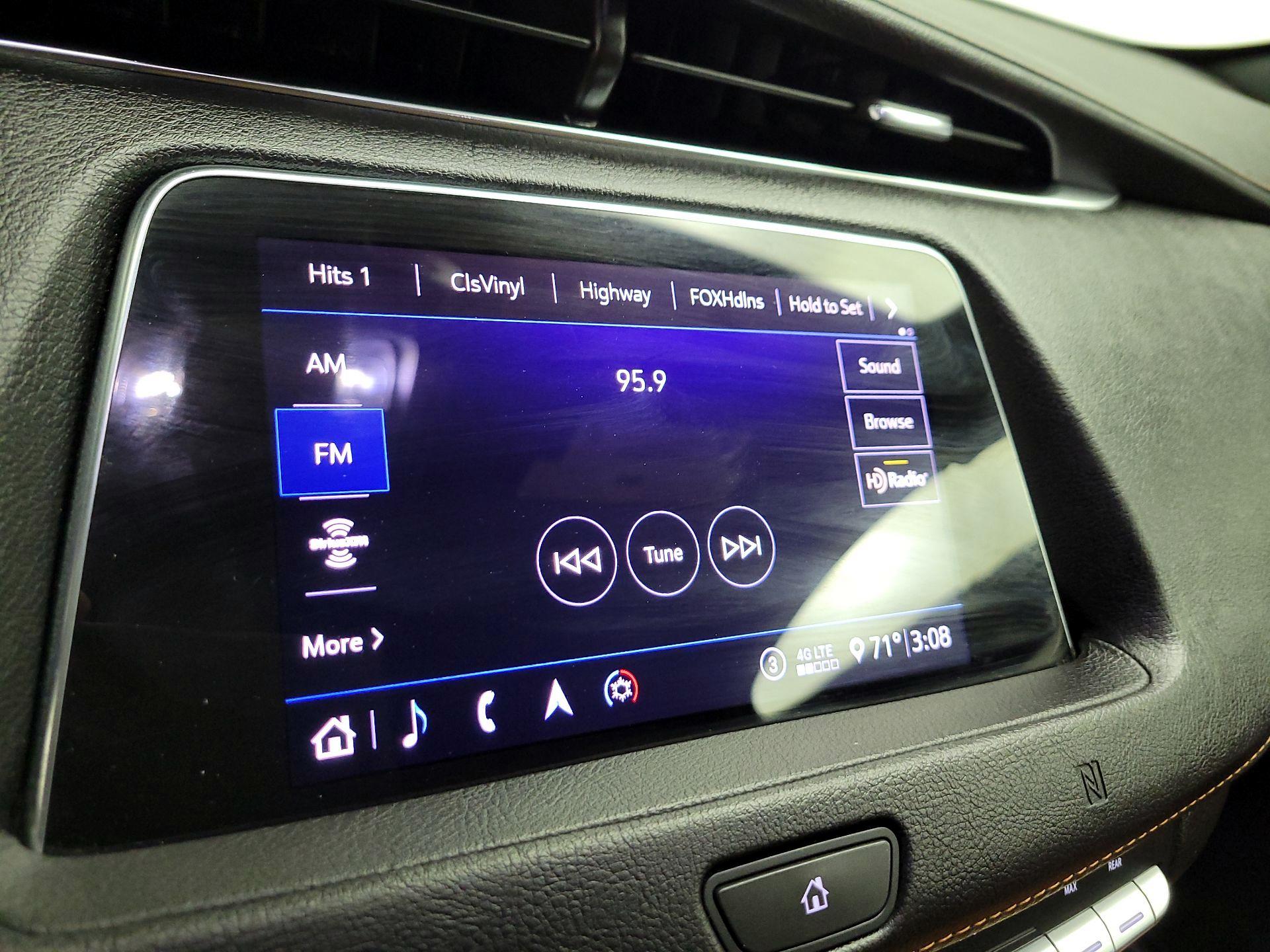 Thumbnail: 2020 Cadillac XT4 - 16