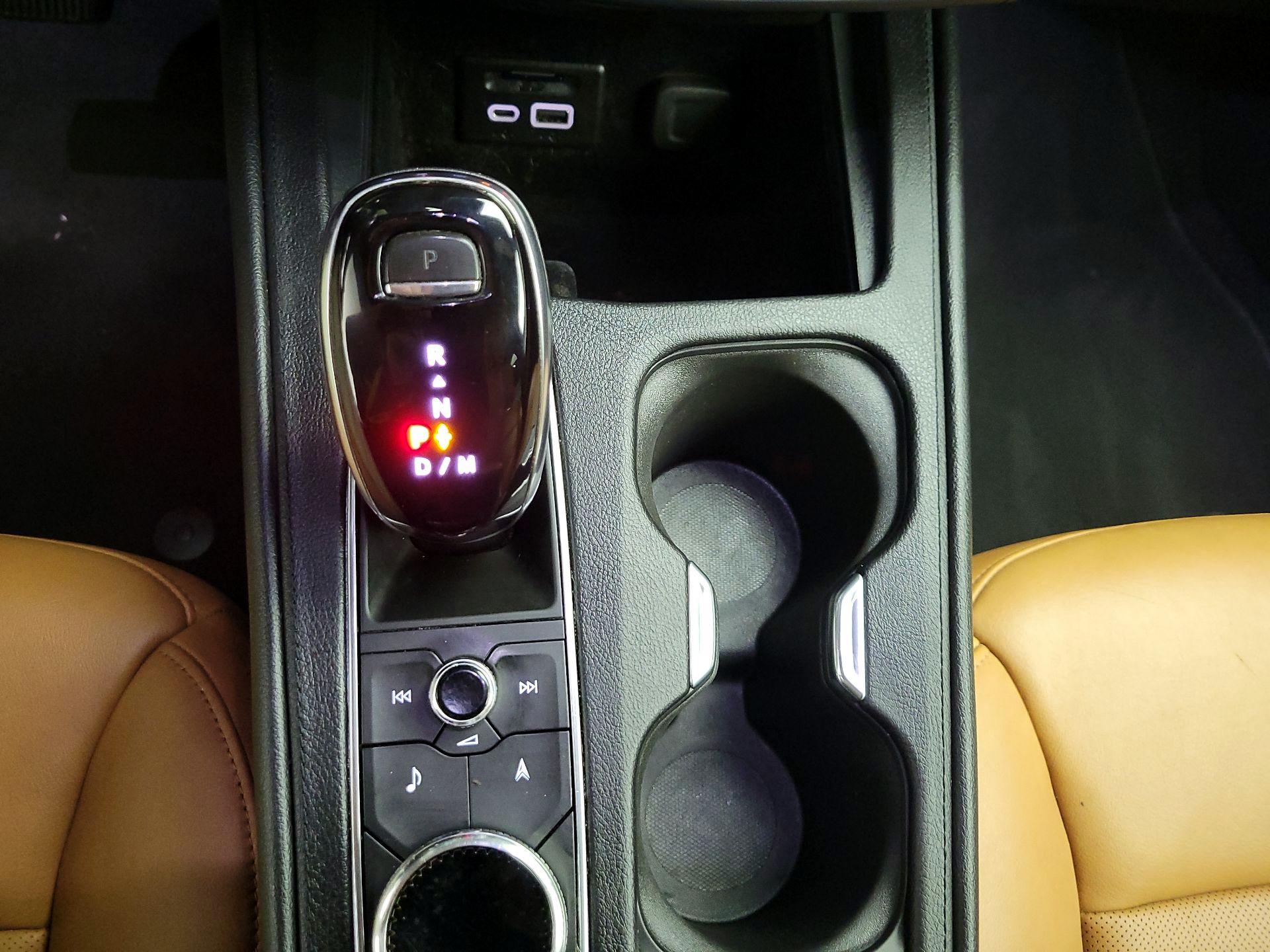 Thumbnail: 2020 Cadillac XT4 - 18