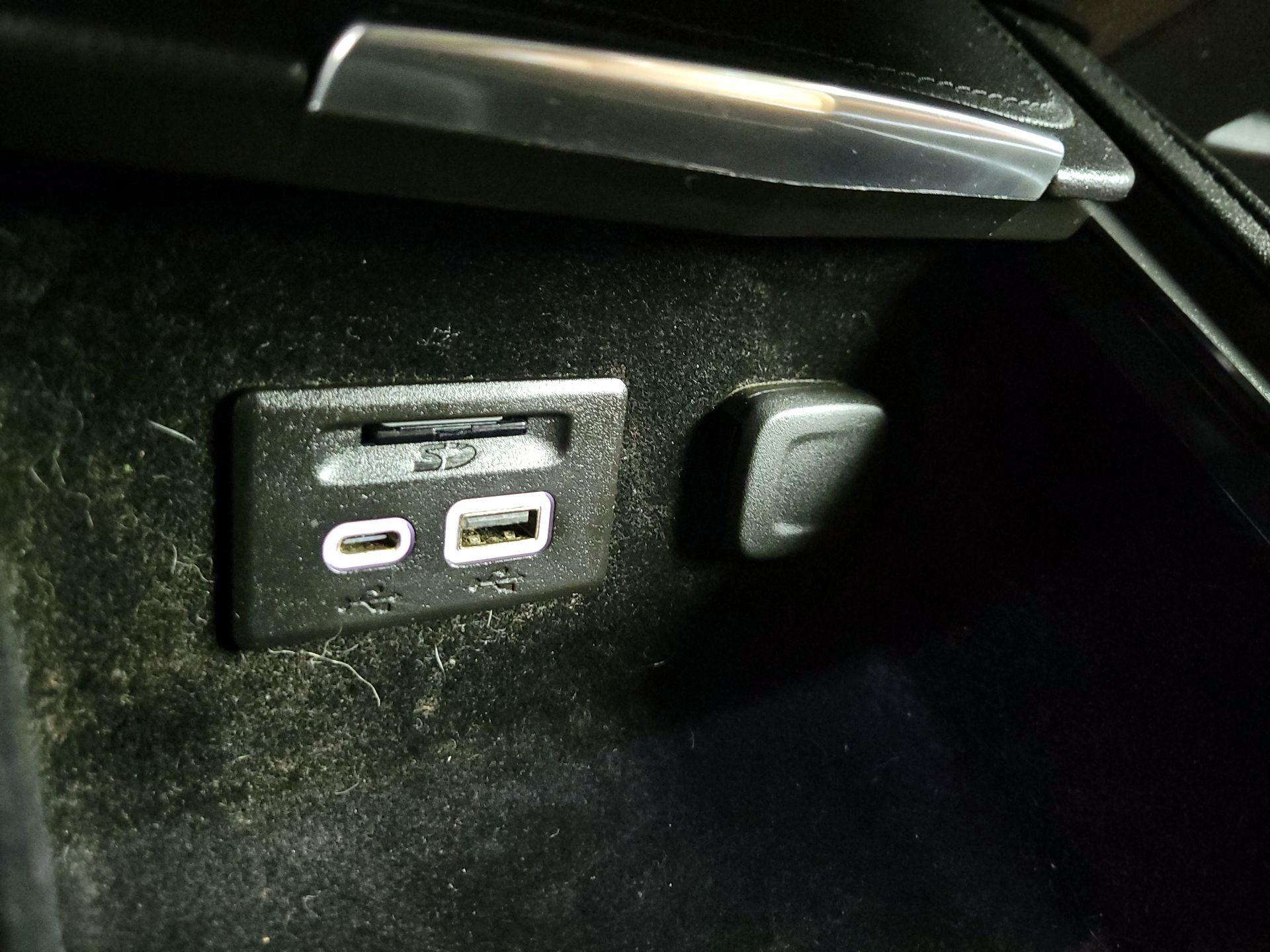 Thumbnail: 2020 Cadillac XT4 - 19