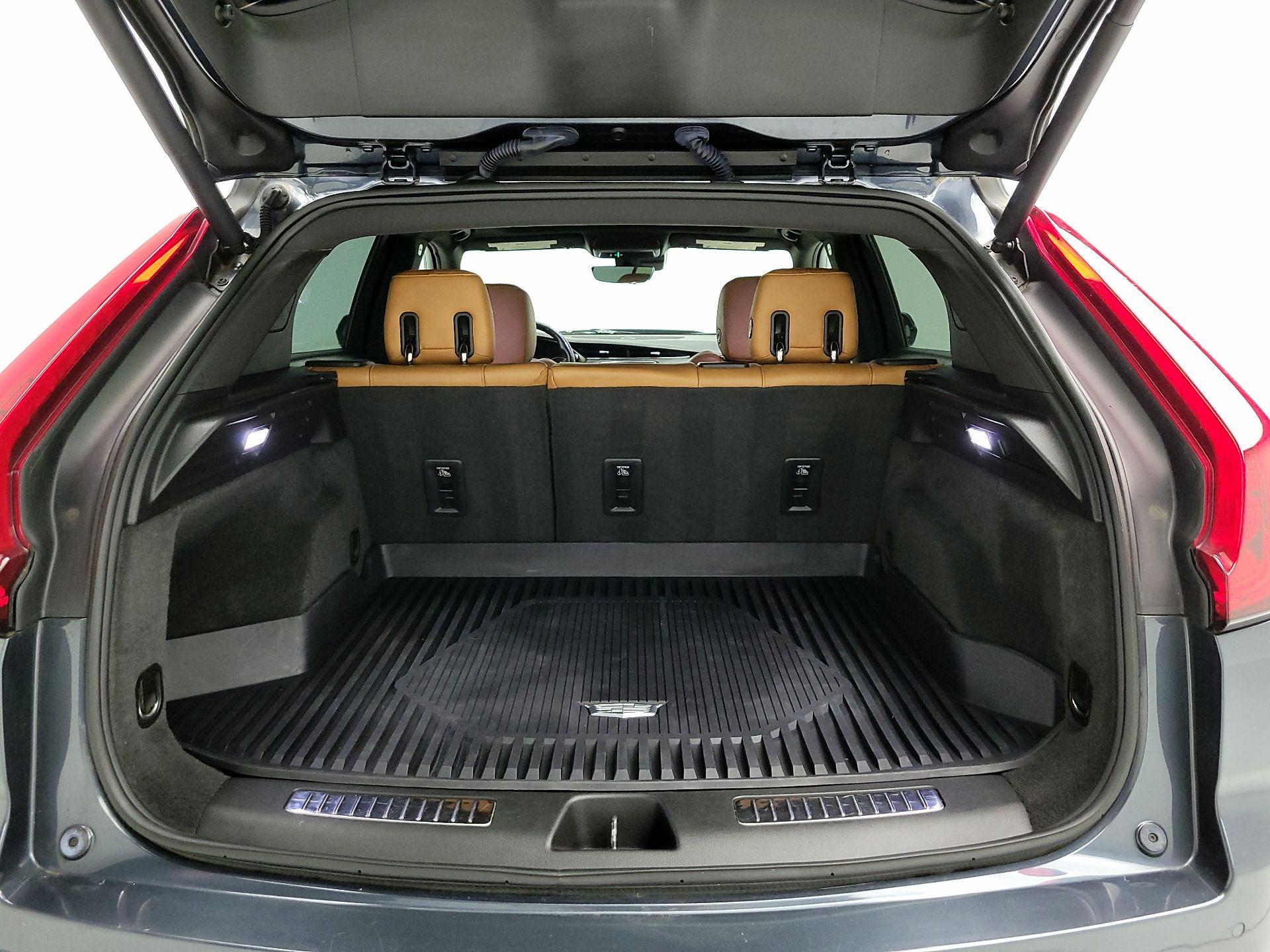 Thumbnail: 2020 Cadillac XT4 - 20