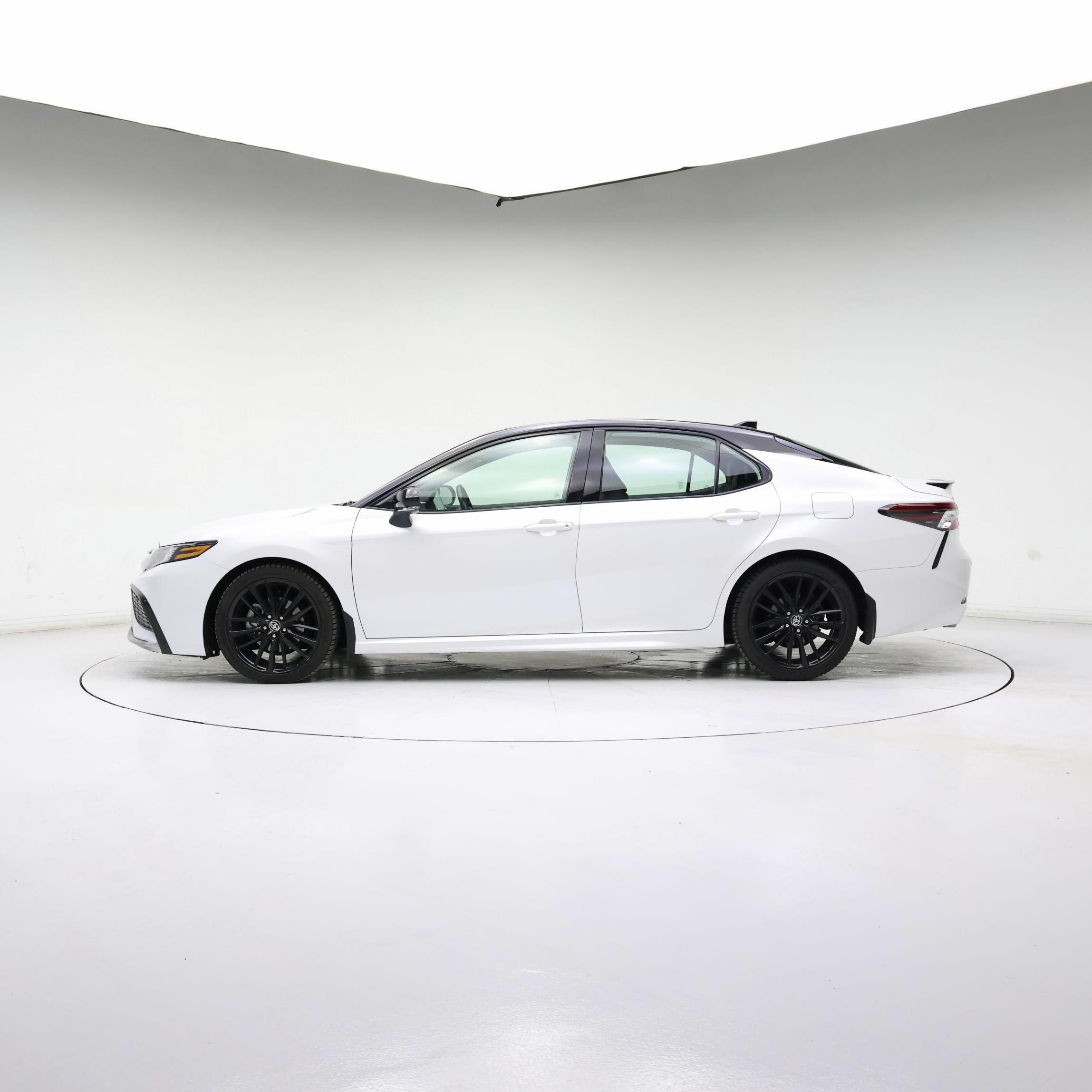 Thumbnail: 2023 Toyota Camry - 3