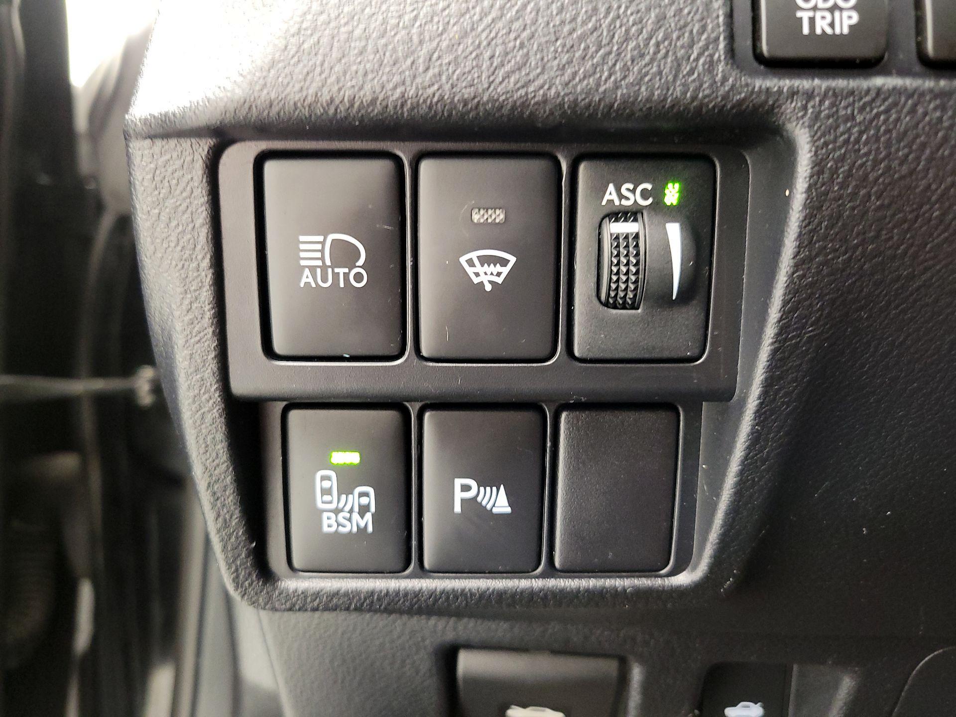 Thumbnail: 2018 Lexus RC - 13