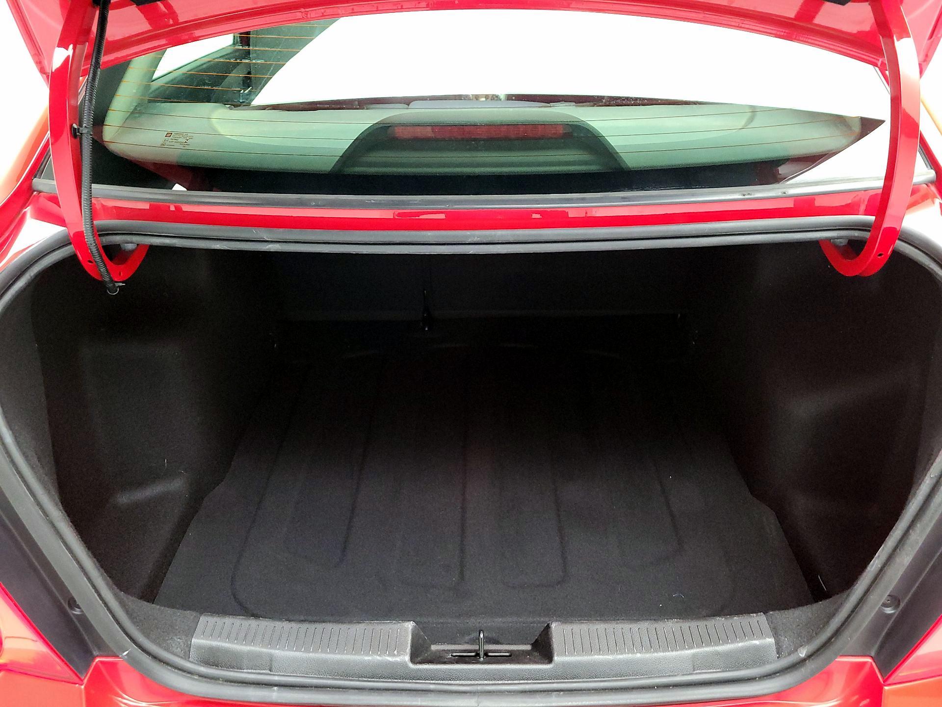 Thumbnail: 2015 Chevrolet Sonic - 18