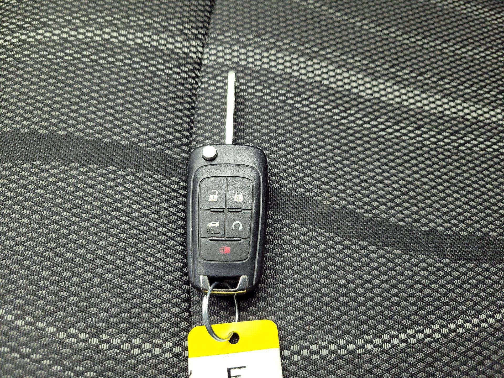 Thumbnail: 2015 Chevrolet Sonic - 20