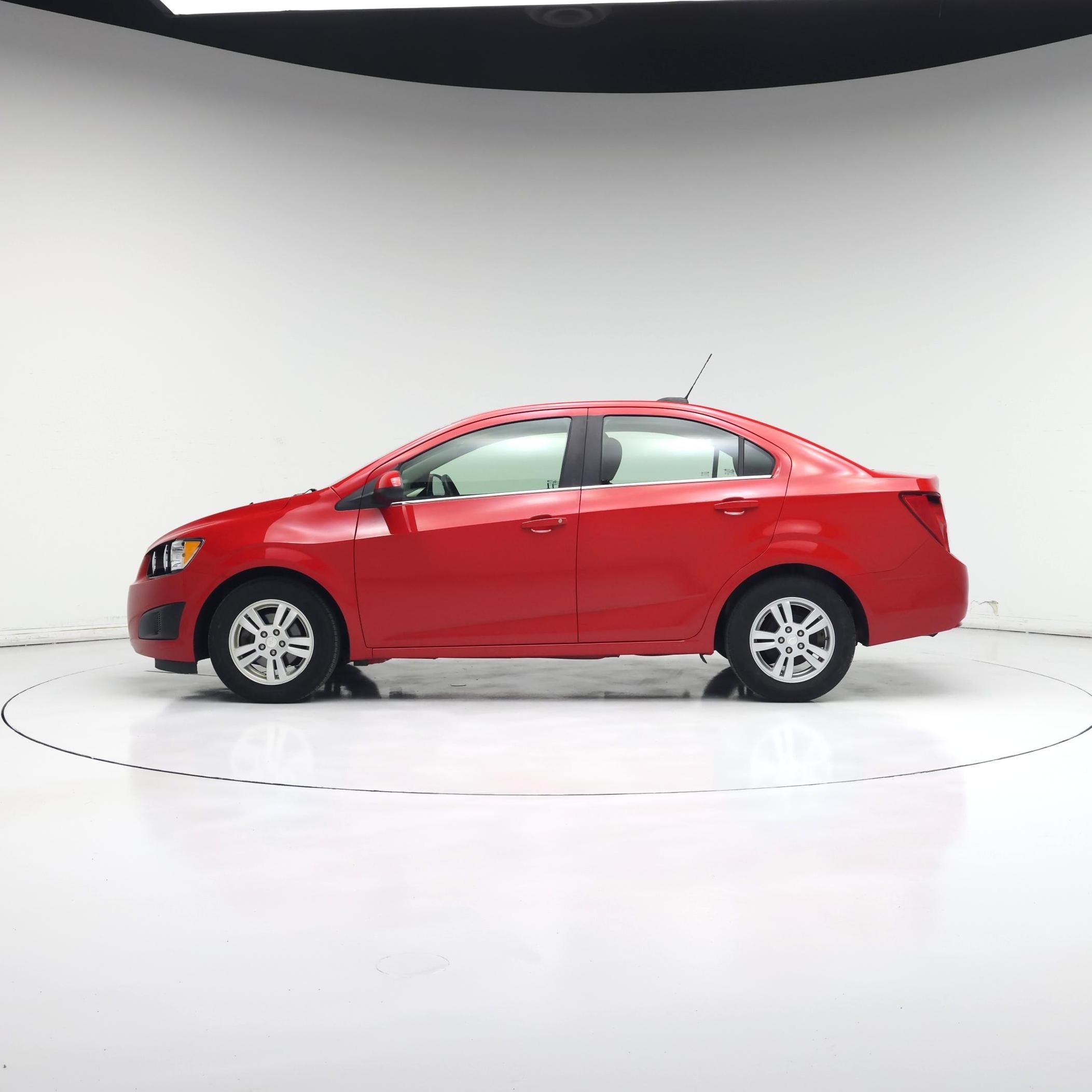 Thumbnail: 2015 Chevrolet Sonic - 3