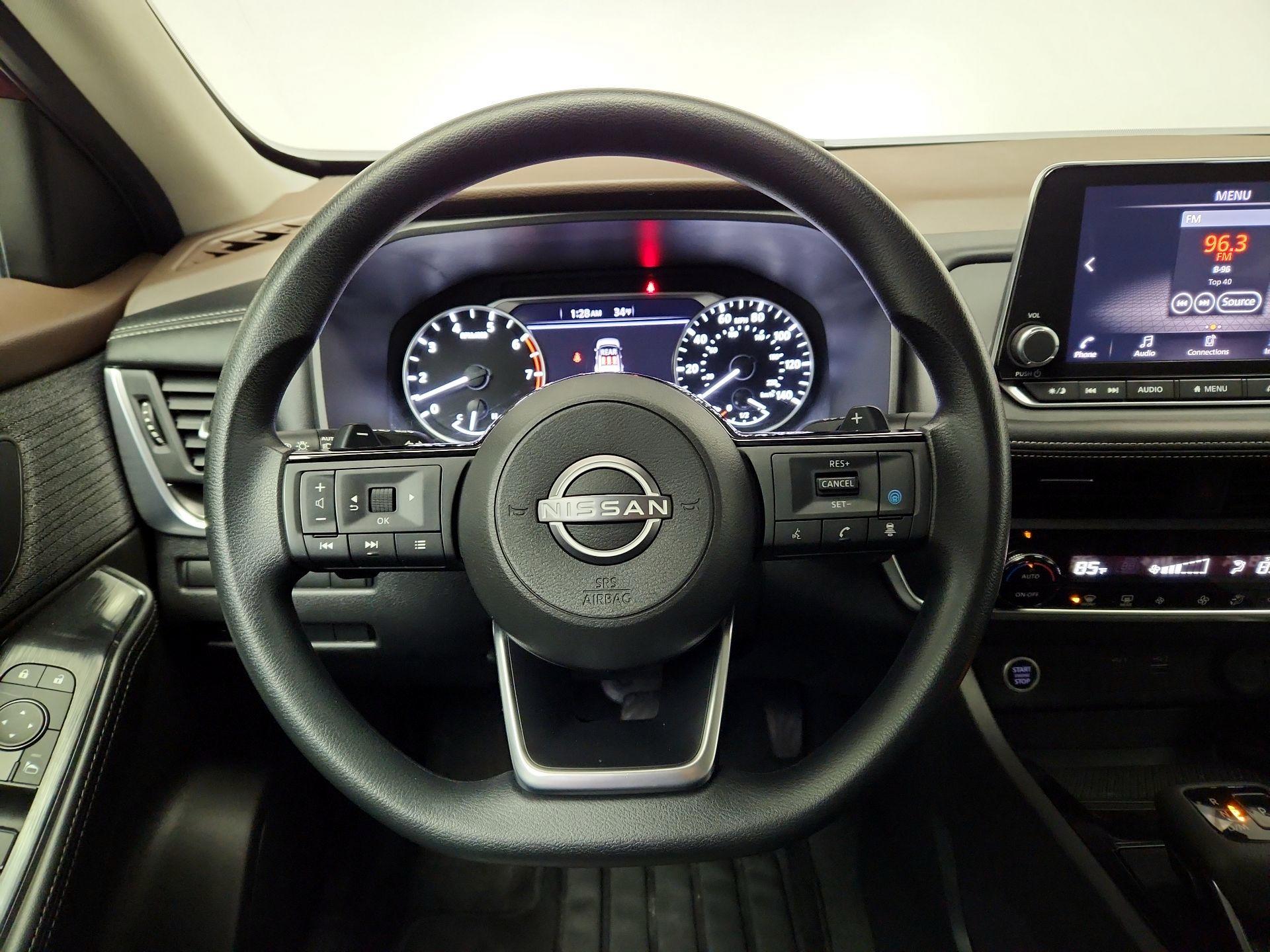 Thumbnail: 2023 Nissan Rogue - 10