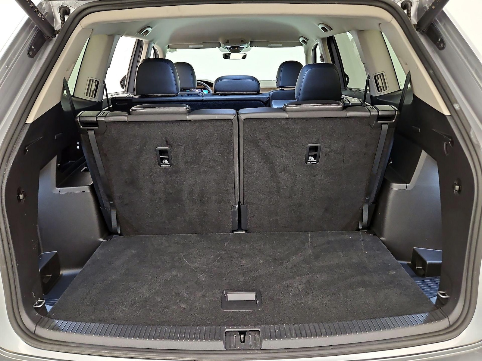2025 Volkswagen Atlas SE w/Tech - Photo 22