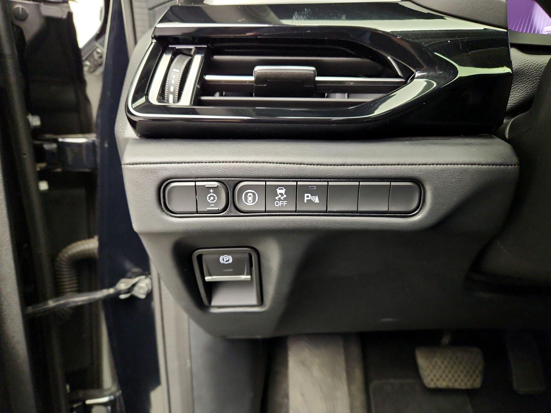 Thumbnail: 2023 Acura MDX - 13