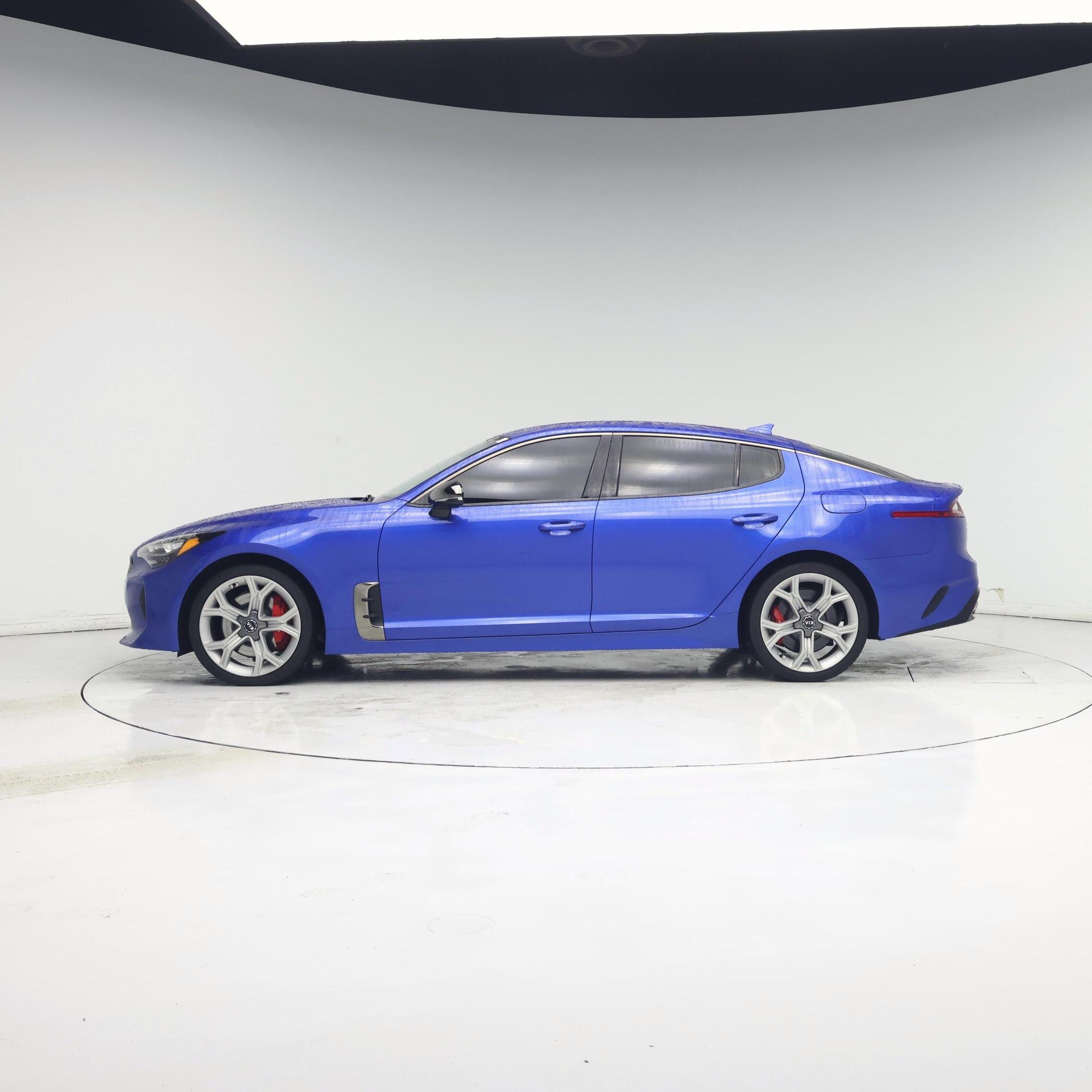 Thumbnail: 2020 Kia Stinger - 3