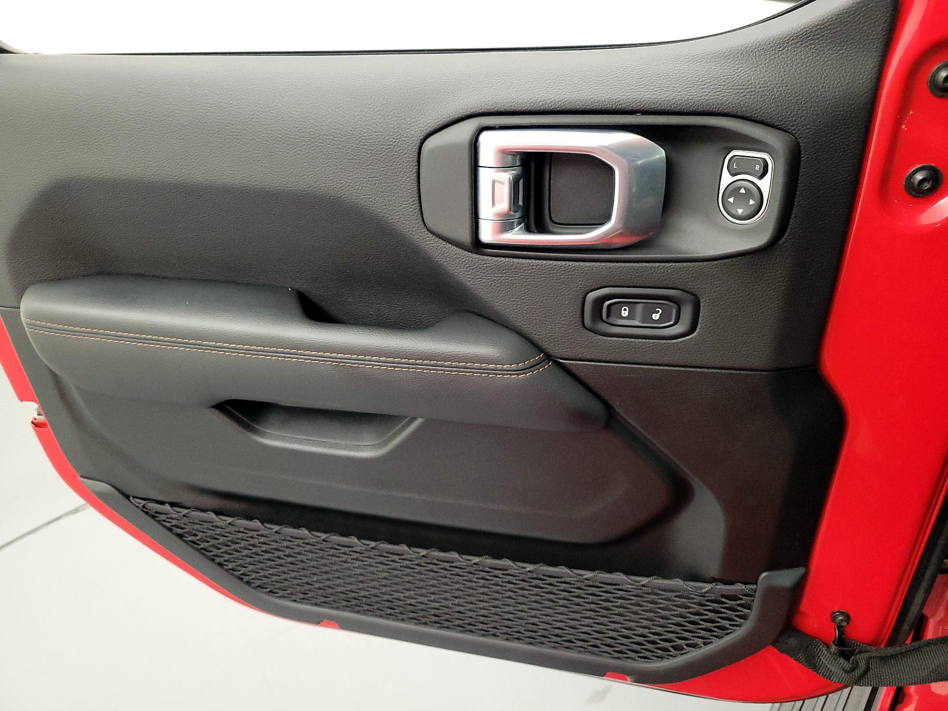 Thumbnail: 2022 Jeep Wrangler - 12