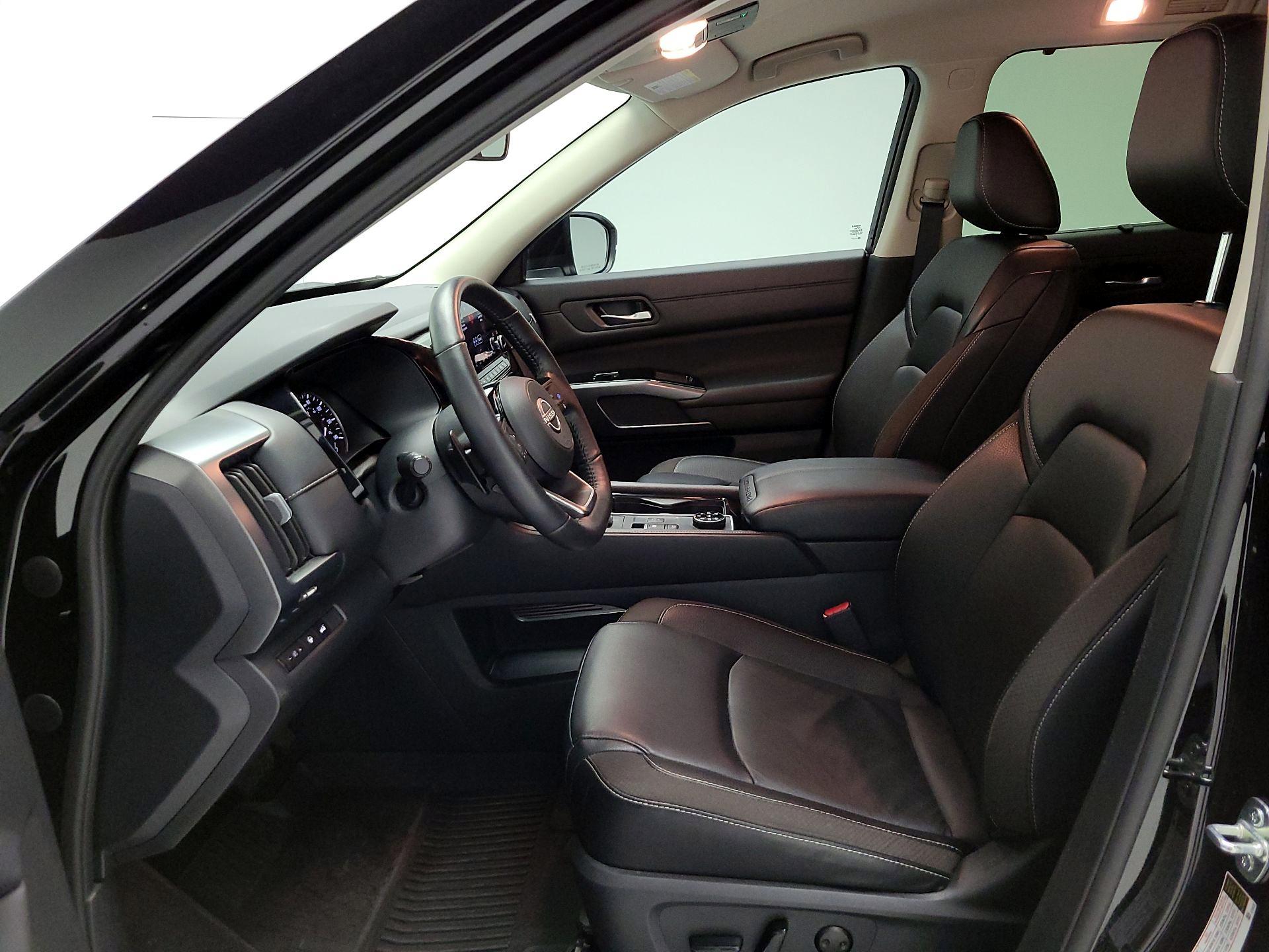 Thumbnail: 2024 Nissan Pathfinder - 11