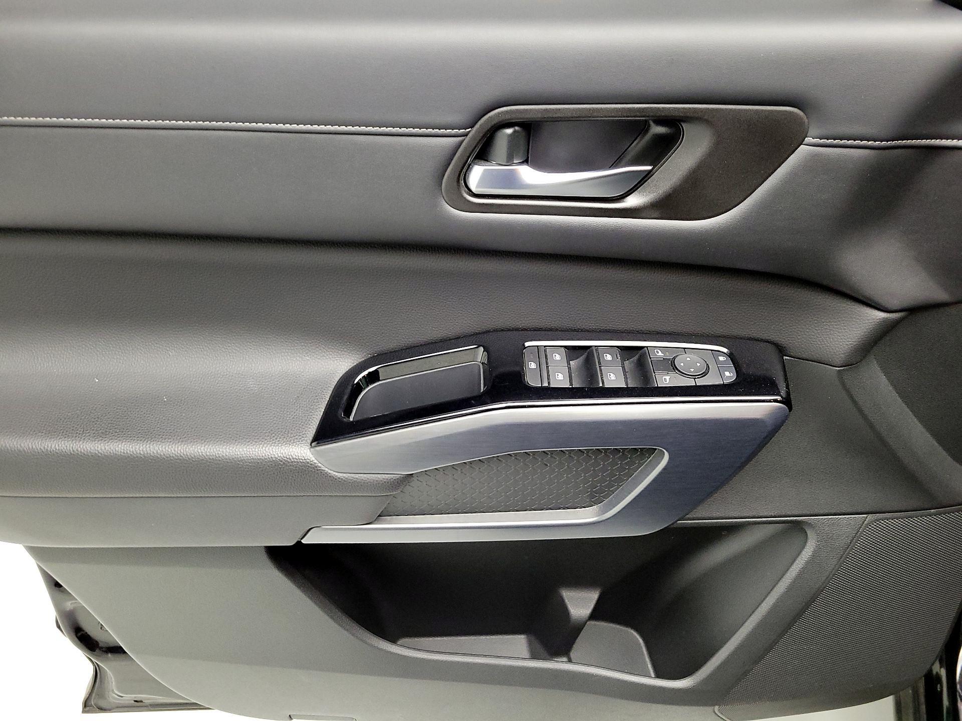 Thumbnail: 2024 Nissan Pathfinder - 12