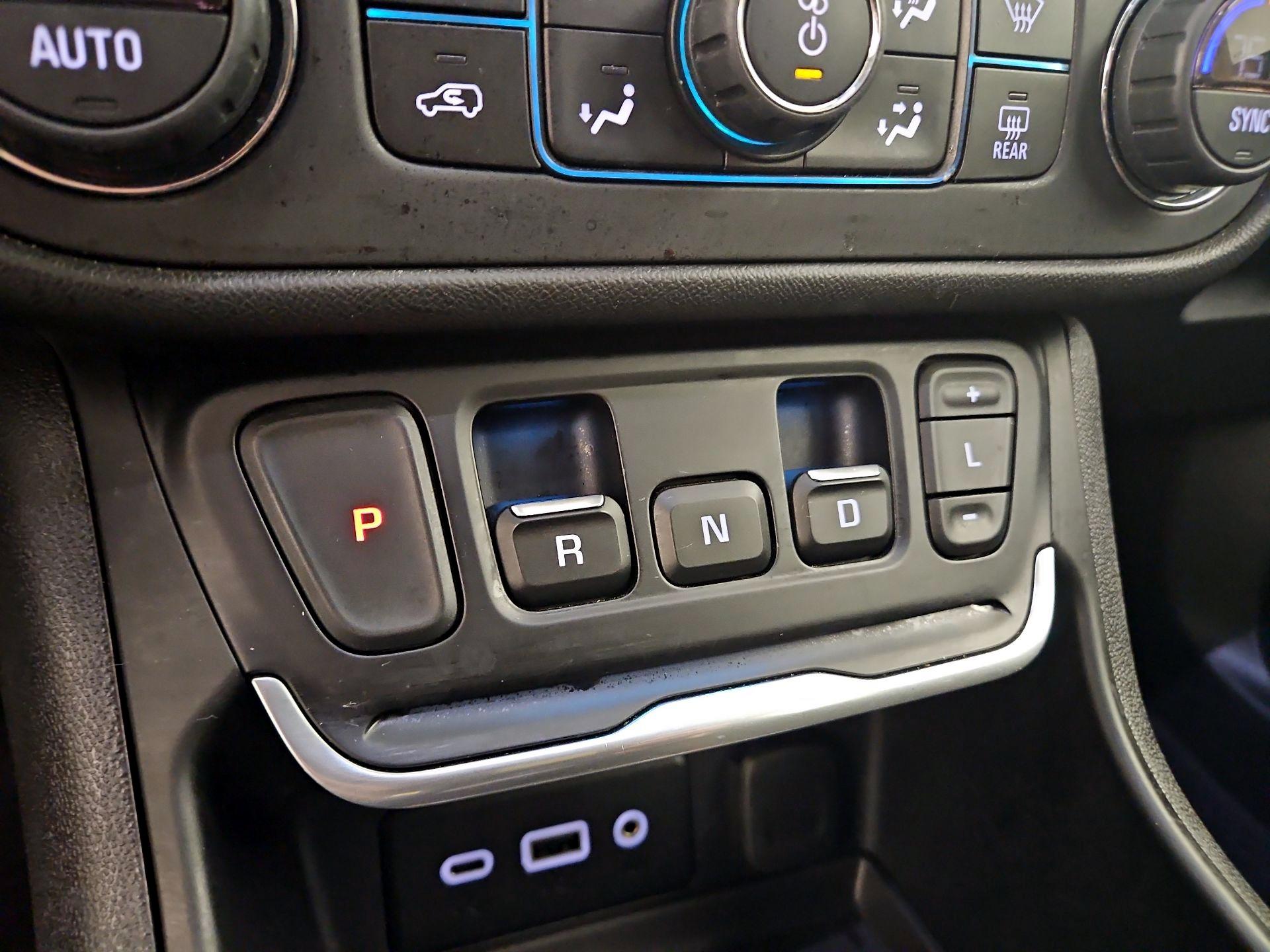Thumbnail: 2021 GMC Terrain - 17