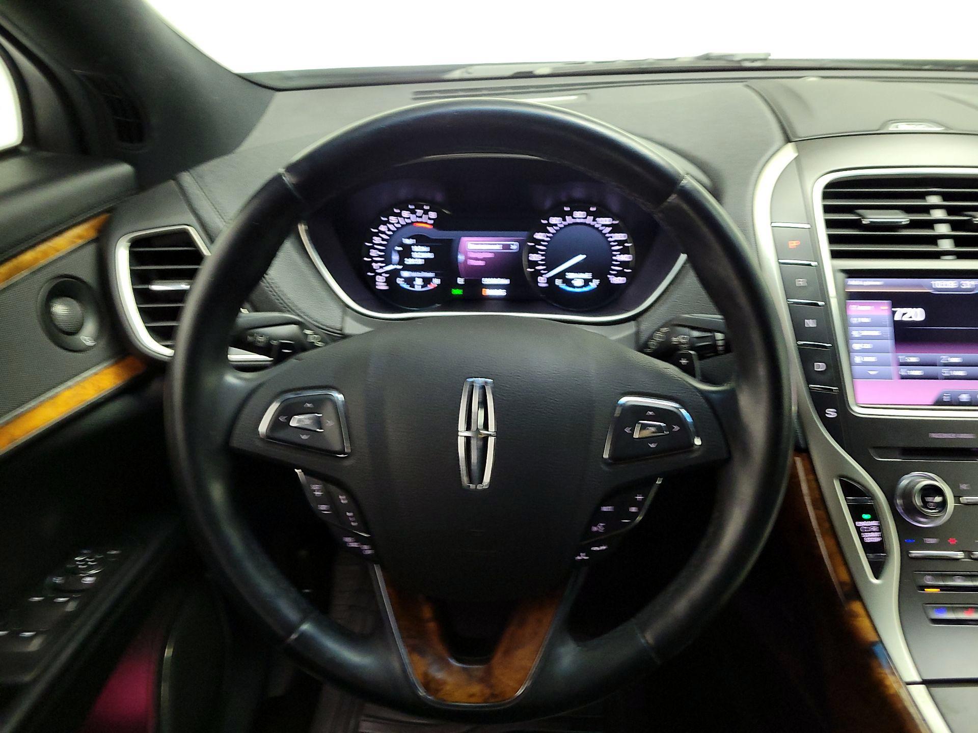 Thumbnail: 2016 Lincoln MKX - 10
