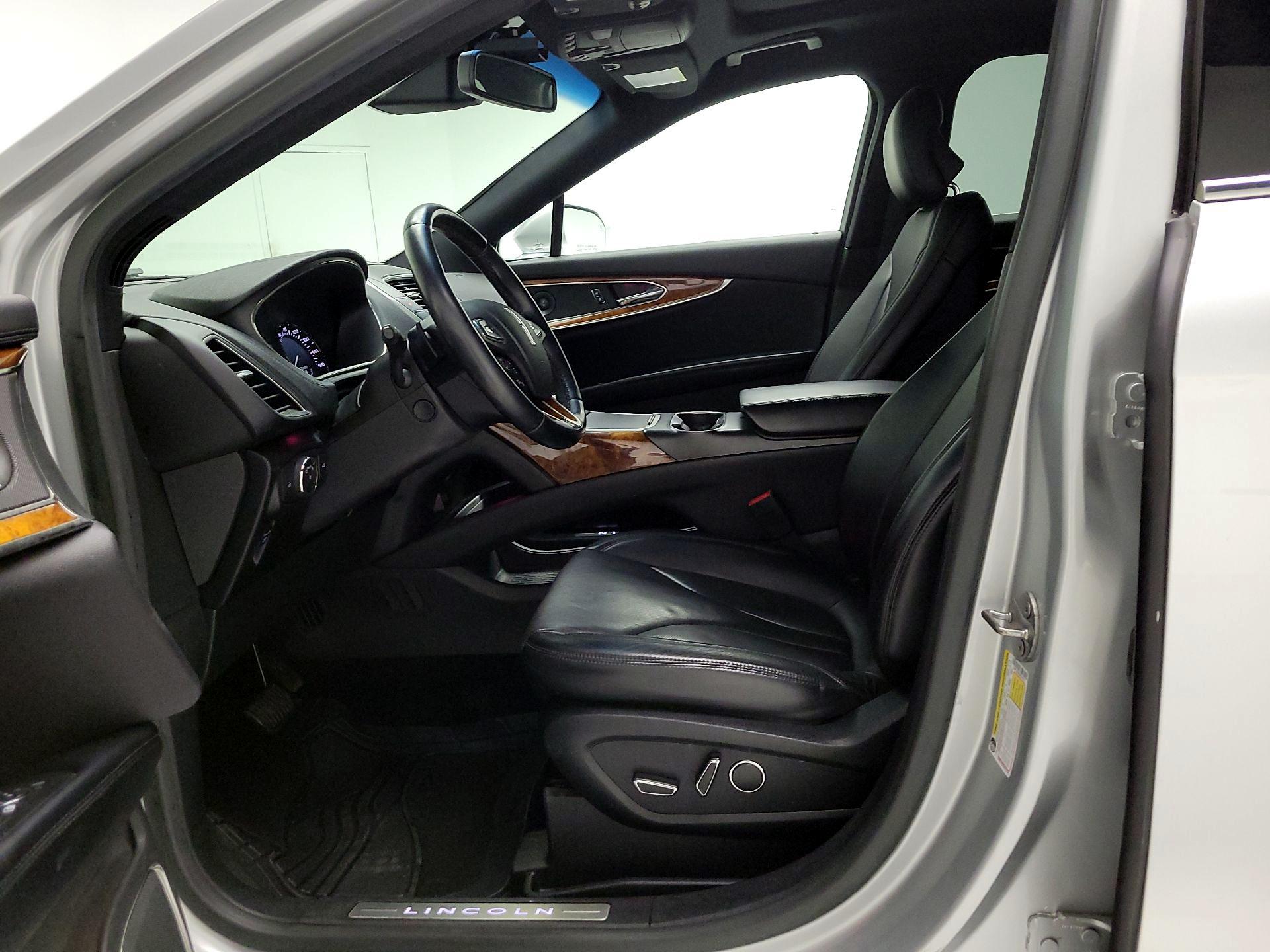 Thumbnail: 2016 Lincoln MKX - 11