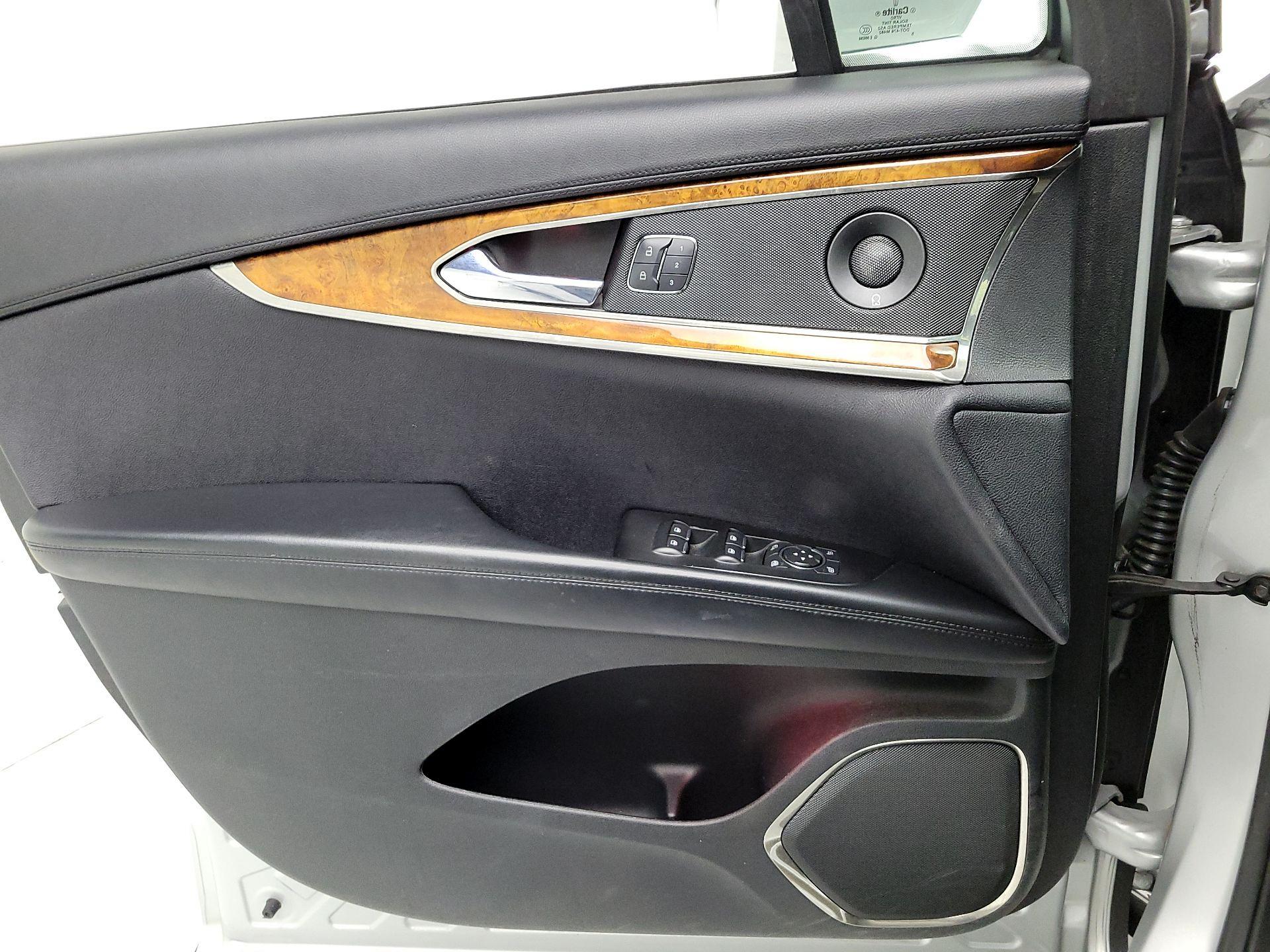 Thumbnail: 2016 Lincoln MKX - 12