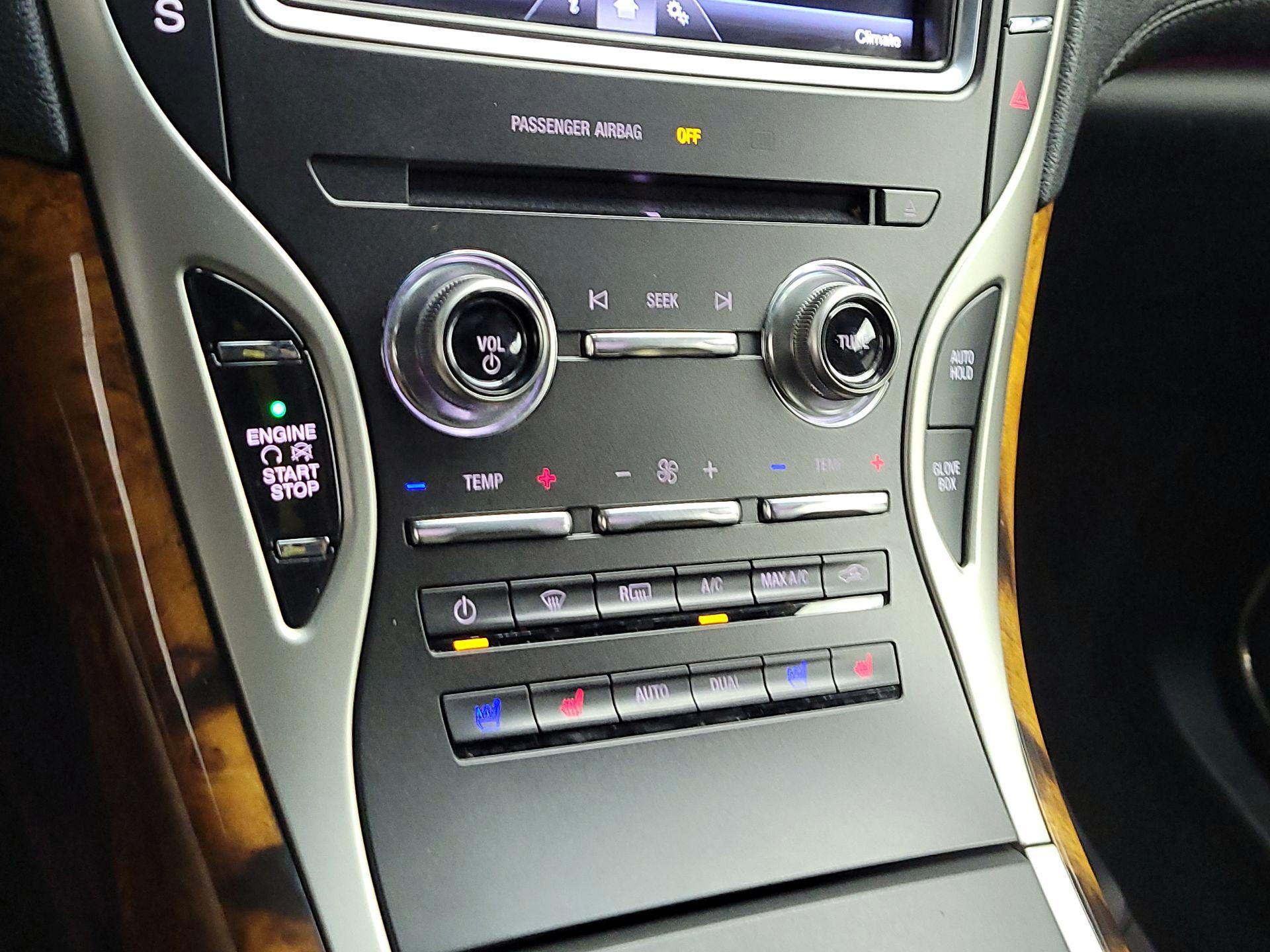 Thumbnail: 2016 Lincoln MKX - 16