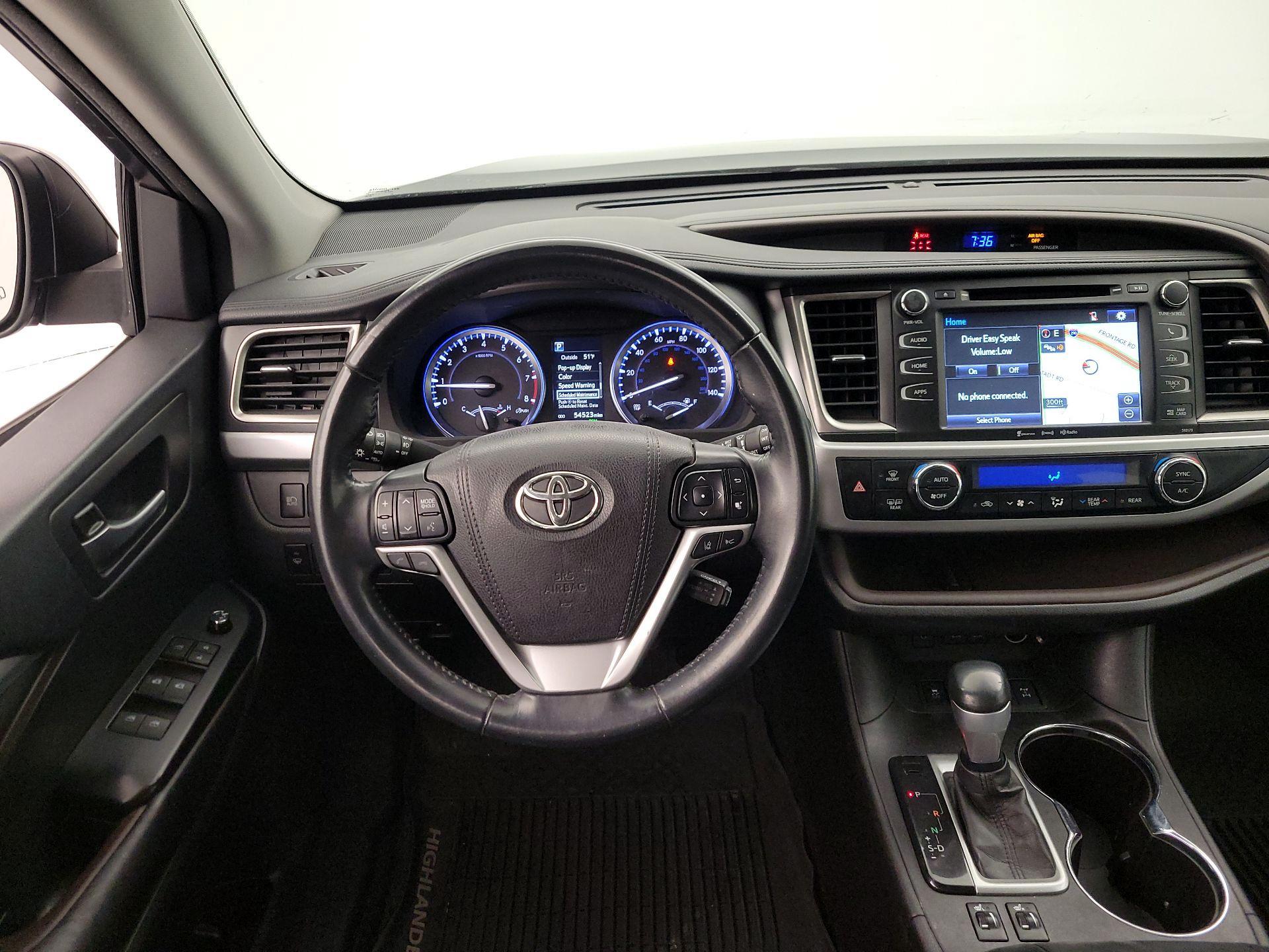 Thumbnail: 2017 Toyota Highlander - 10