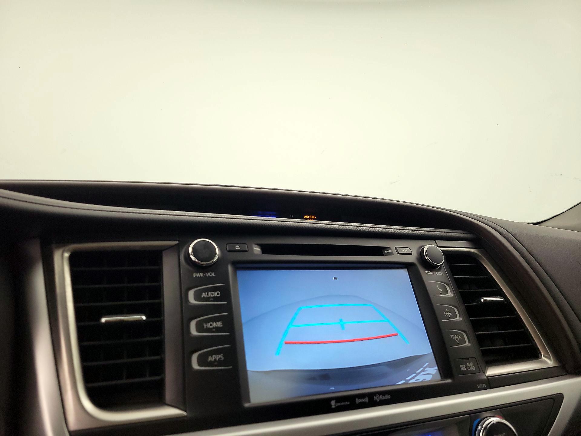 Thumbnail: 2017 Toyota Highlander - 15