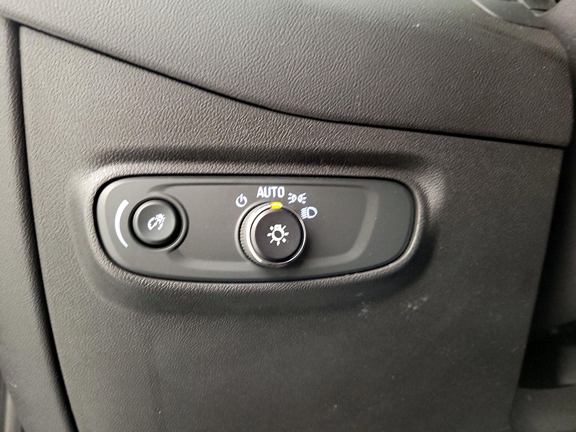 Thumbnail: 2023 Chevrolet Equinox - 13