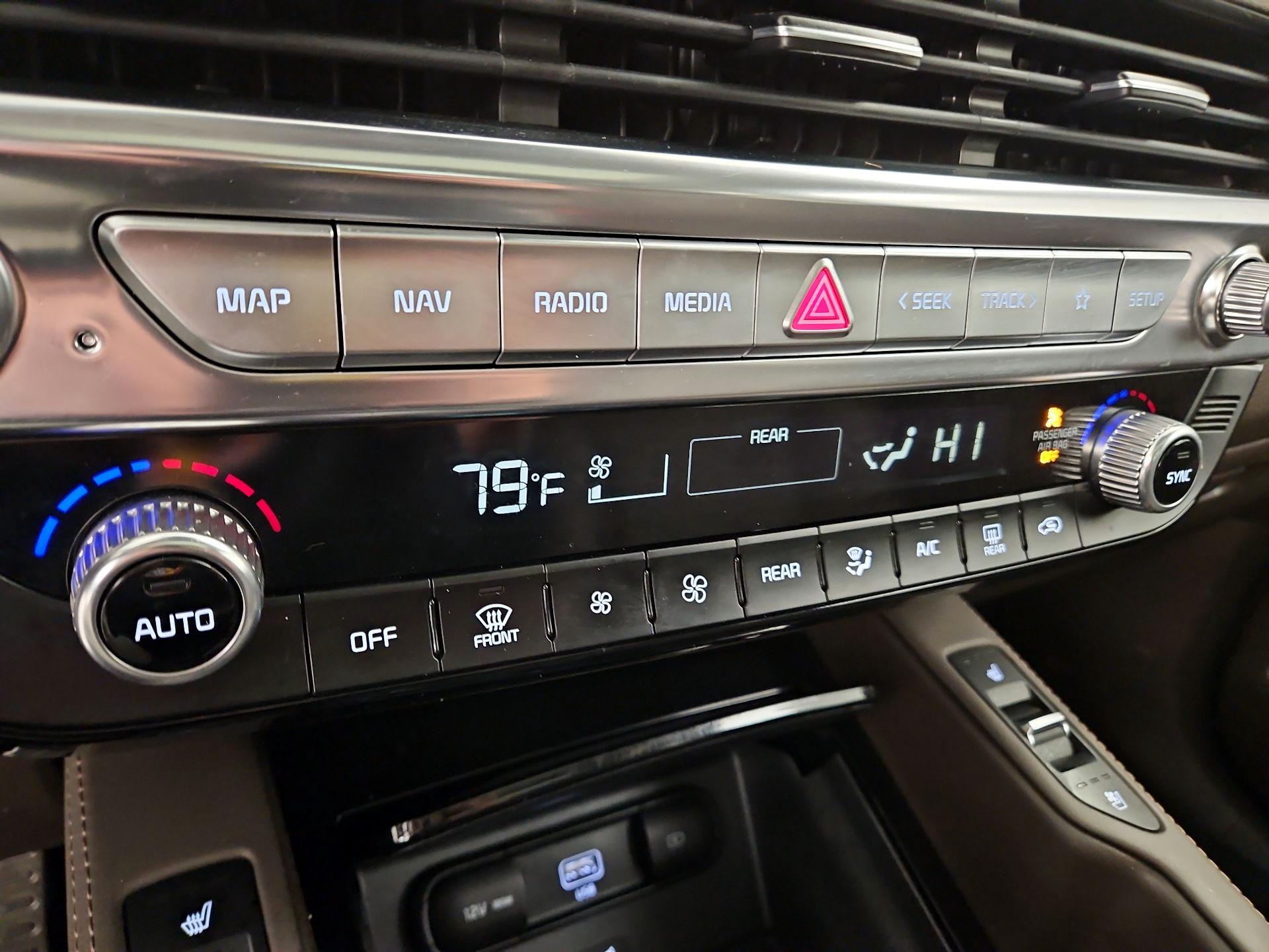 Thumbnail: 2022 Kia Telluride - 17