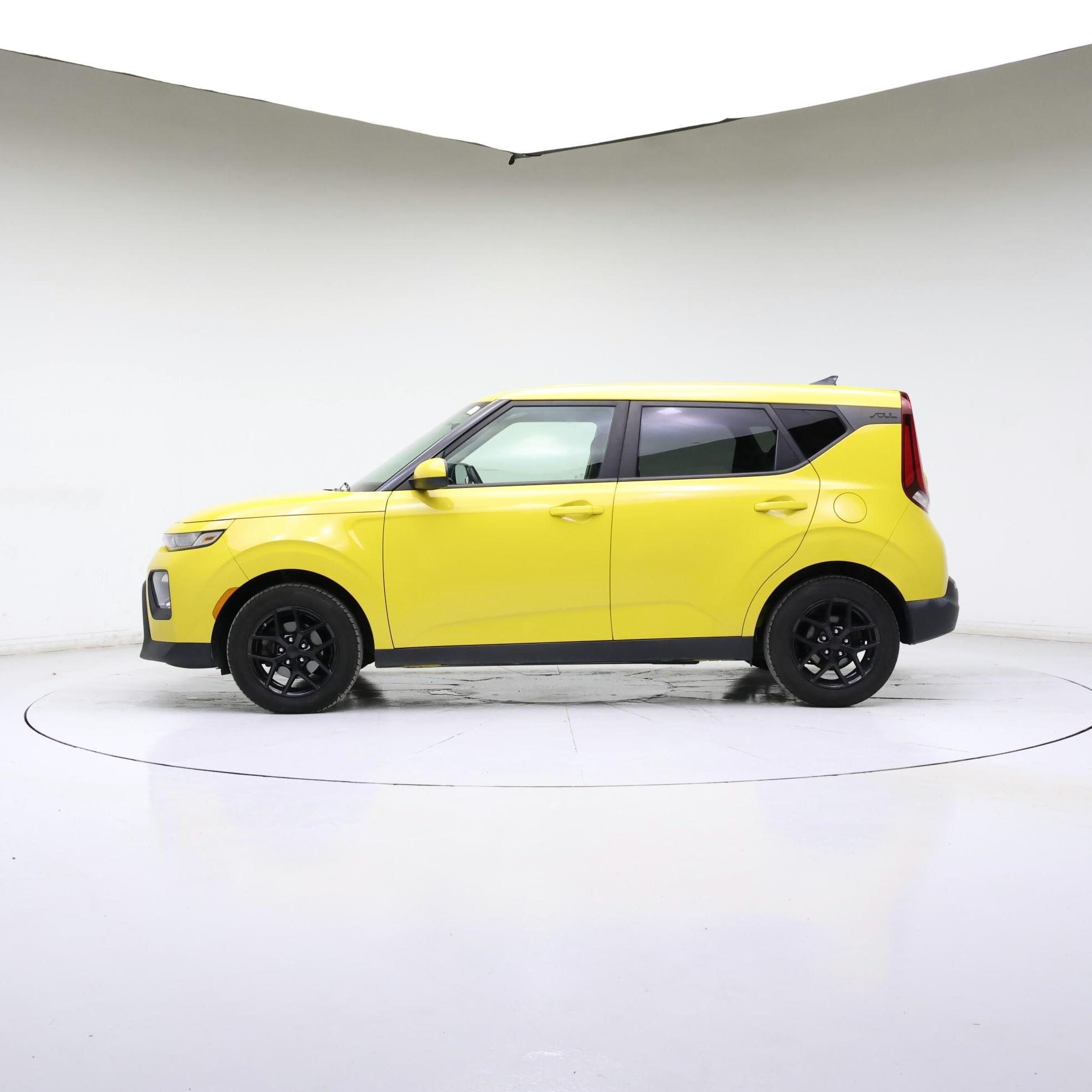 Thumbnail: 2020 Kia Soul - 3