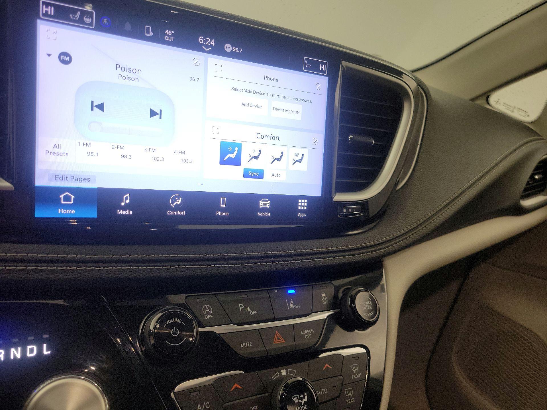 Thumbnail: 2022 Chrysler Pacifica - 16