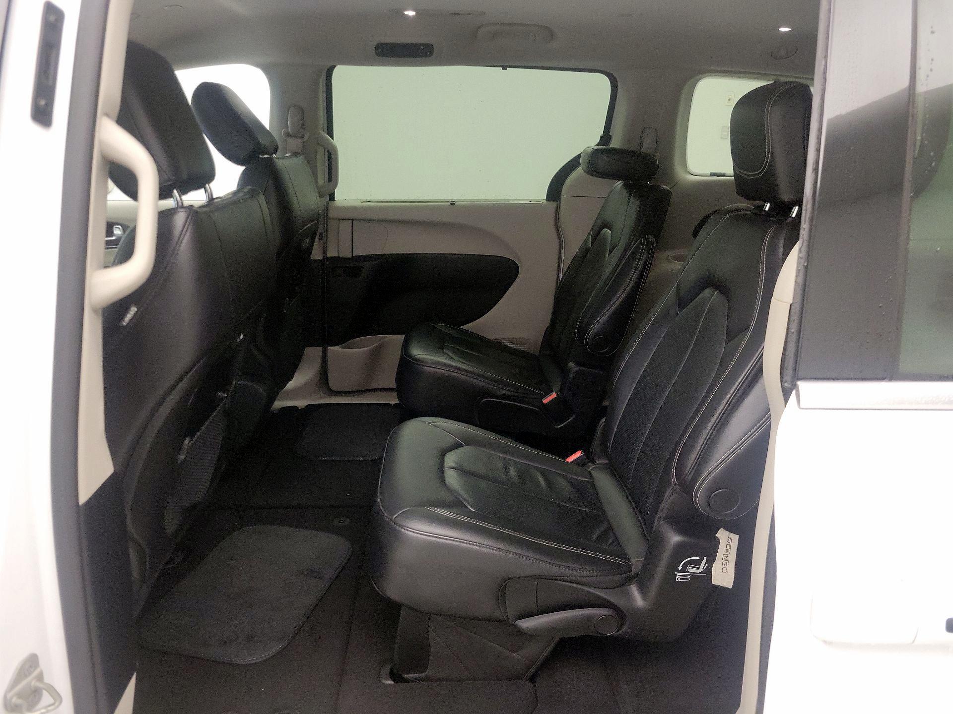 Thumbnail: 2022 Chrysler Pacifica - 19