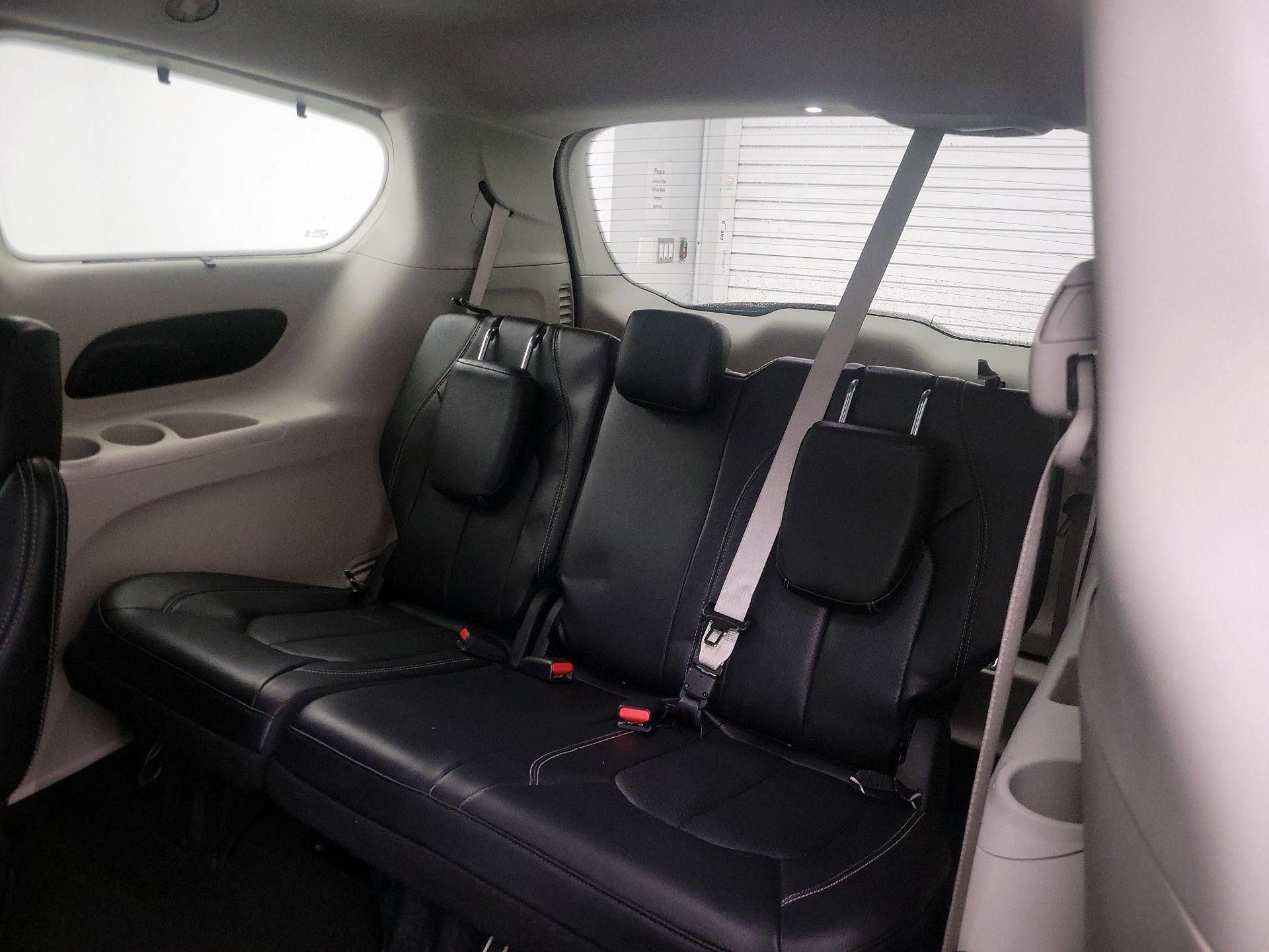 Thumbnail: 2022 Chrysler Pacifica - 20