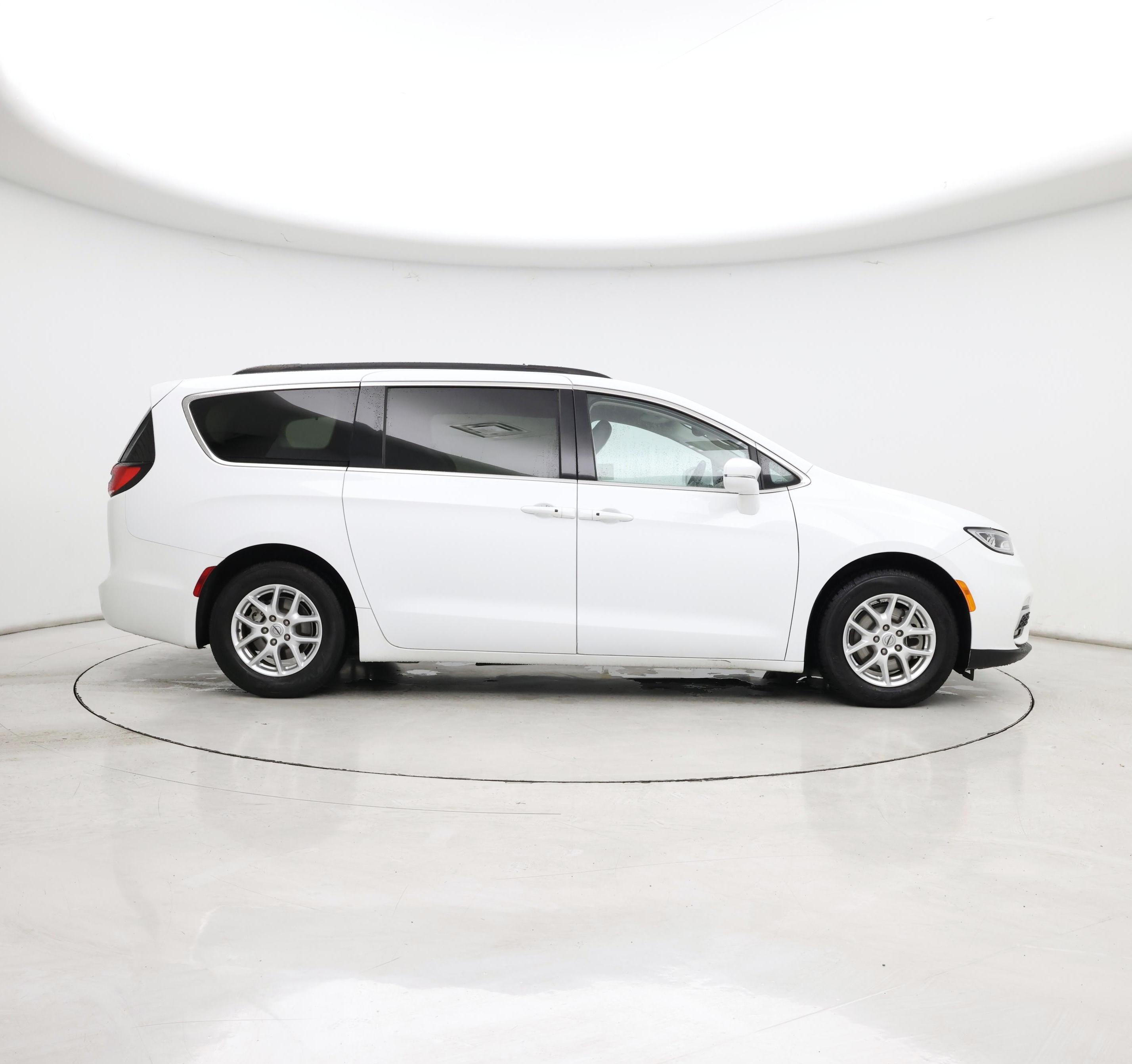 Thumbnail: 2022 Chrysler Pacifica - 7