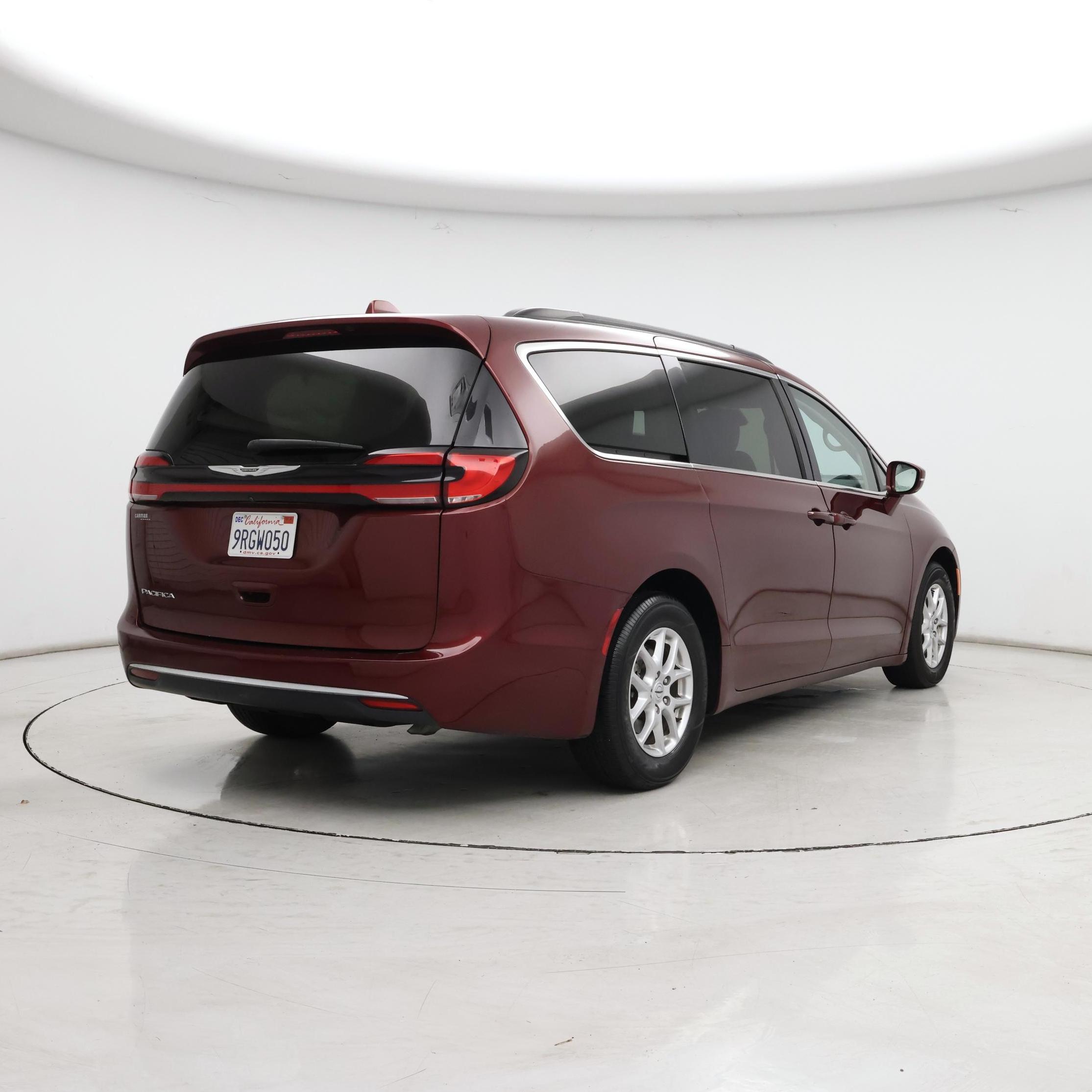 Thumbnail: 2022 Chrysler Pacifica - 8