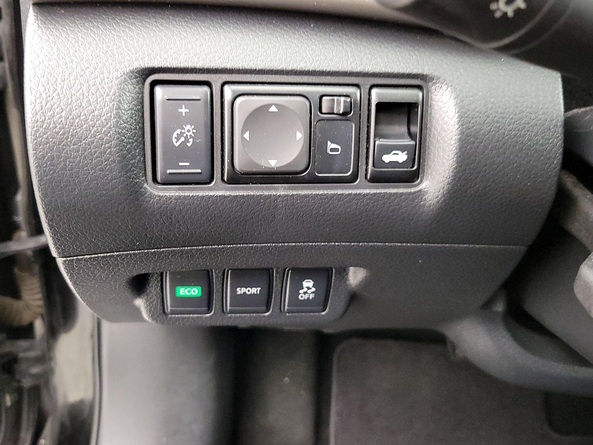 Thumbnail: 2014 Nissan Sentra - 13