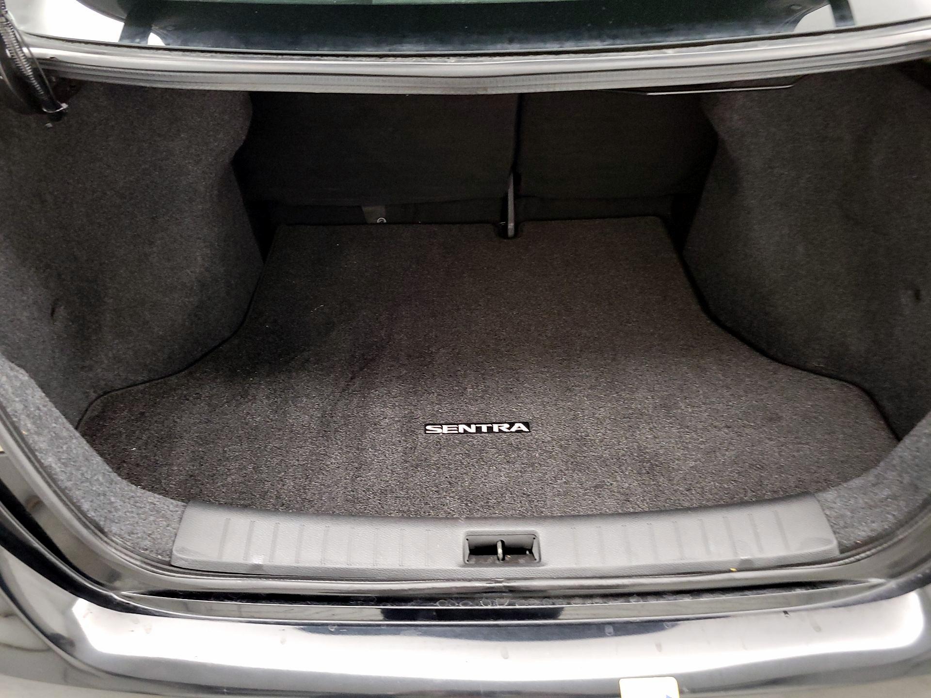 Thumbnail: 2014 Nissan Sentra - 20