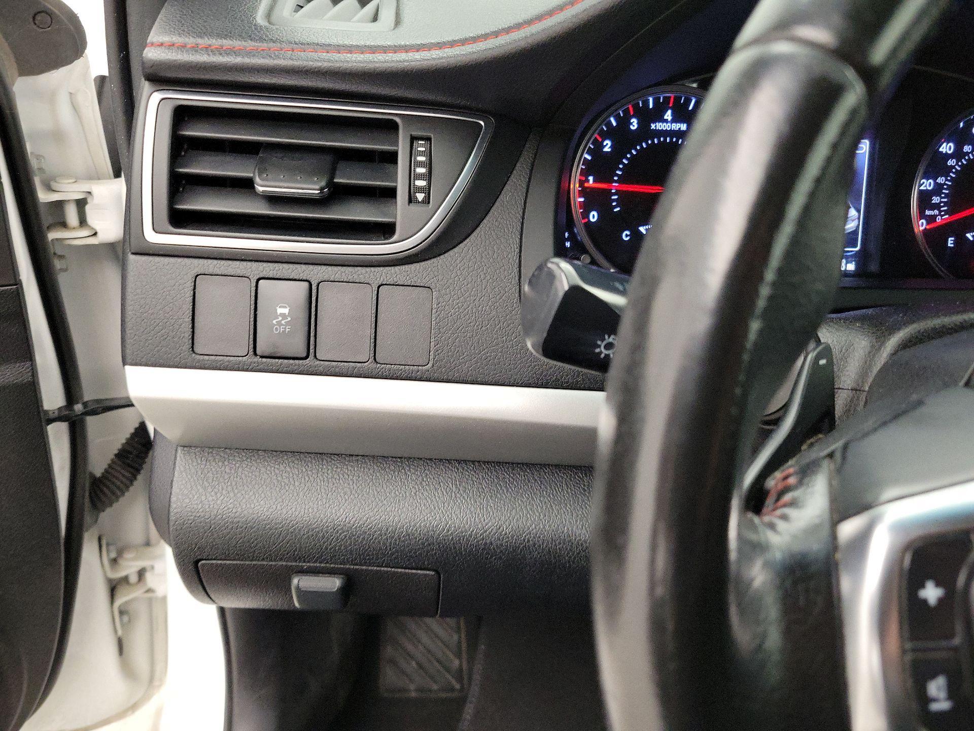 Thumbnail: 2016 Toyota Camry - 13