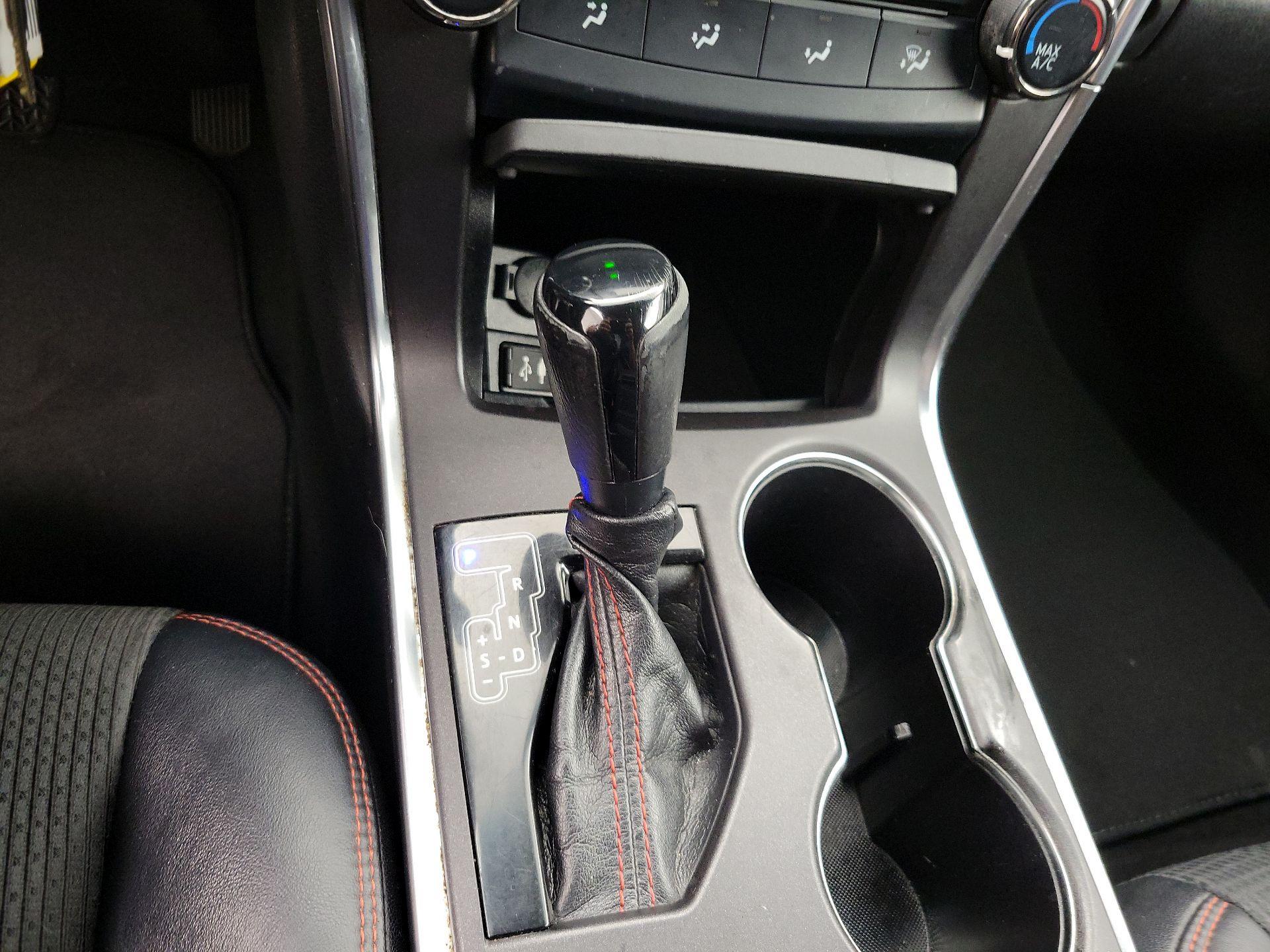 Thumbnail: 2016 Toyota Camry - 17