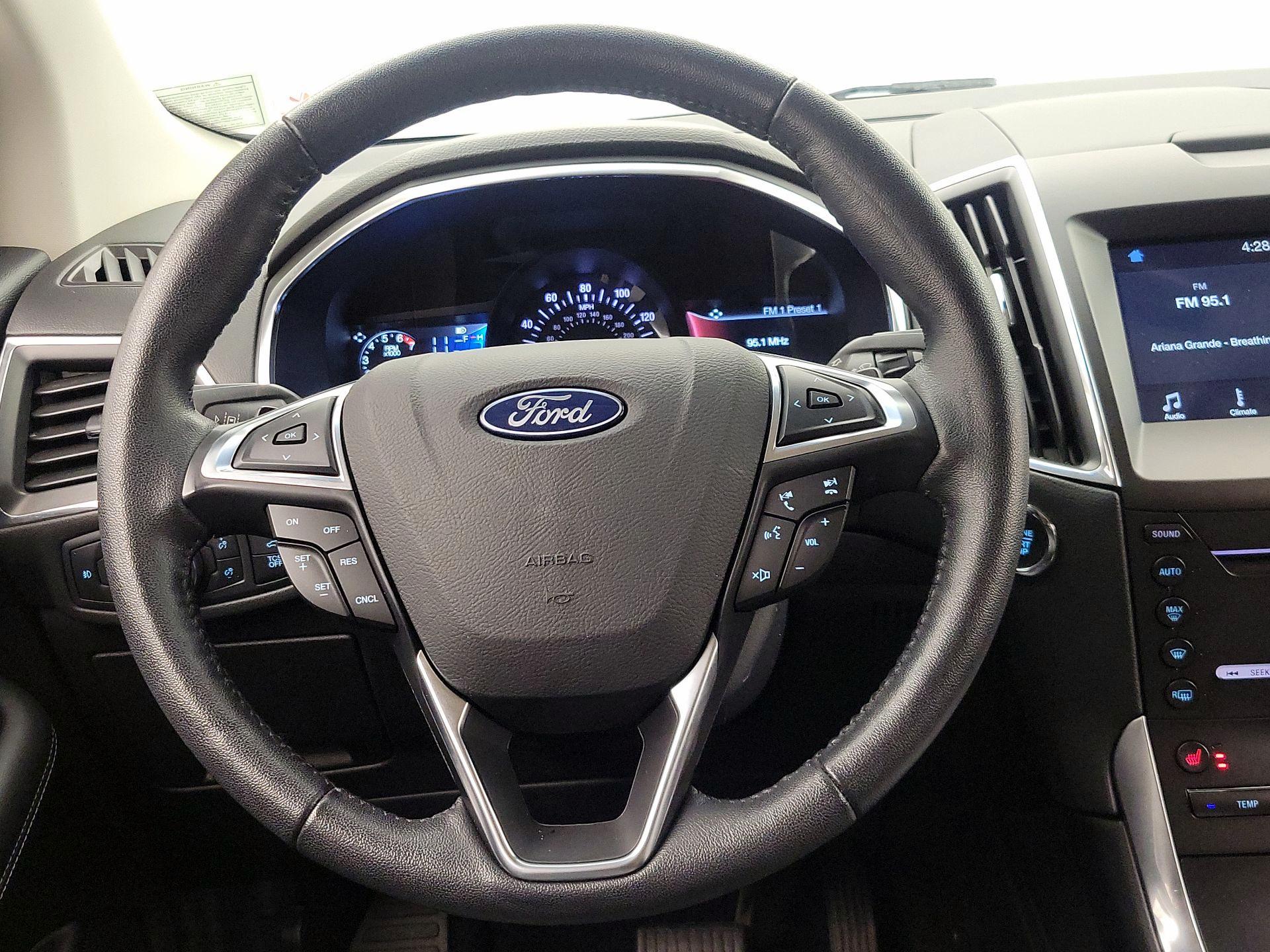 Thumbnail: 2019 Ford Edge - 10