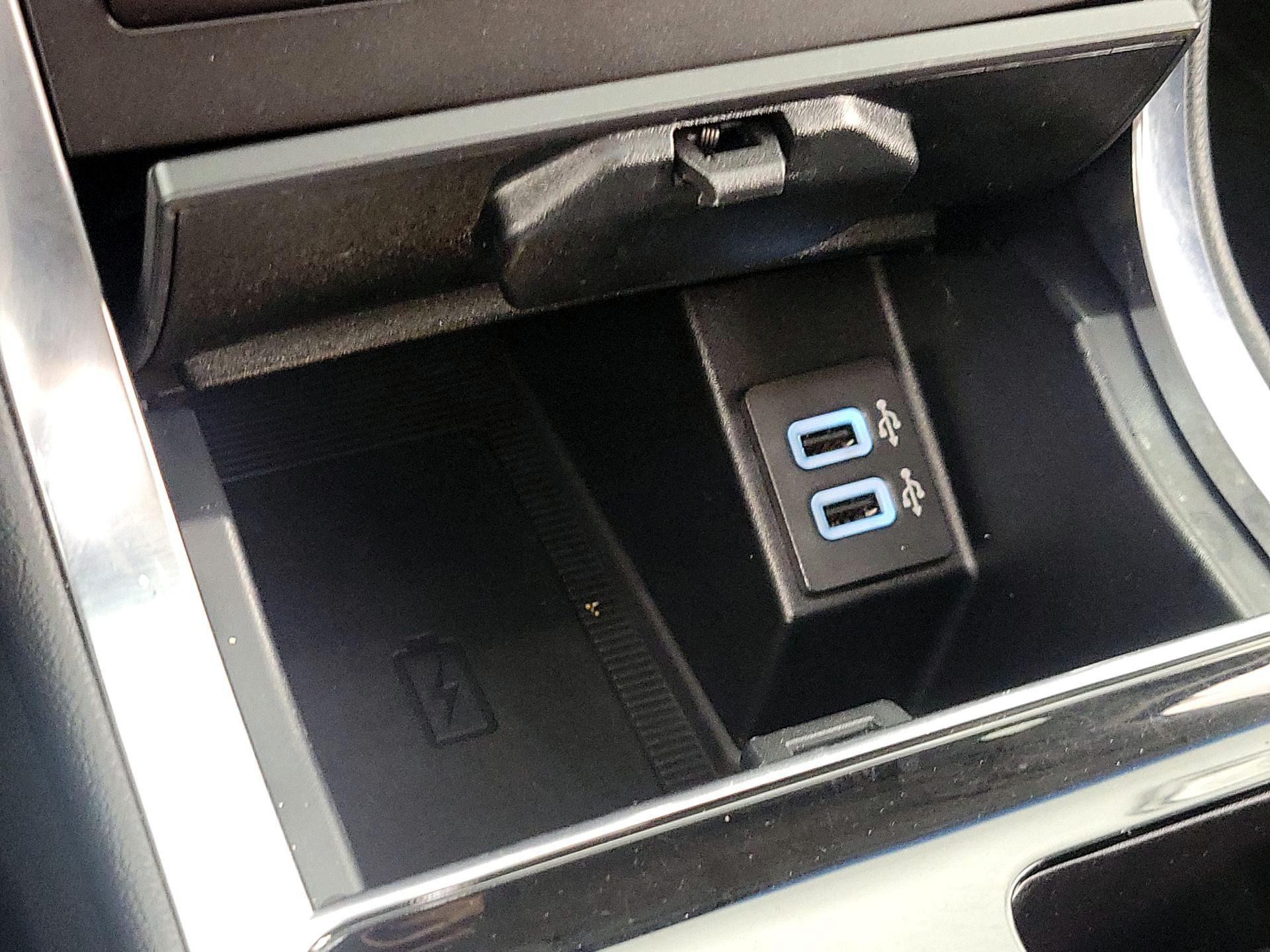 Thumbnail: 2019 Ford Edge - 18