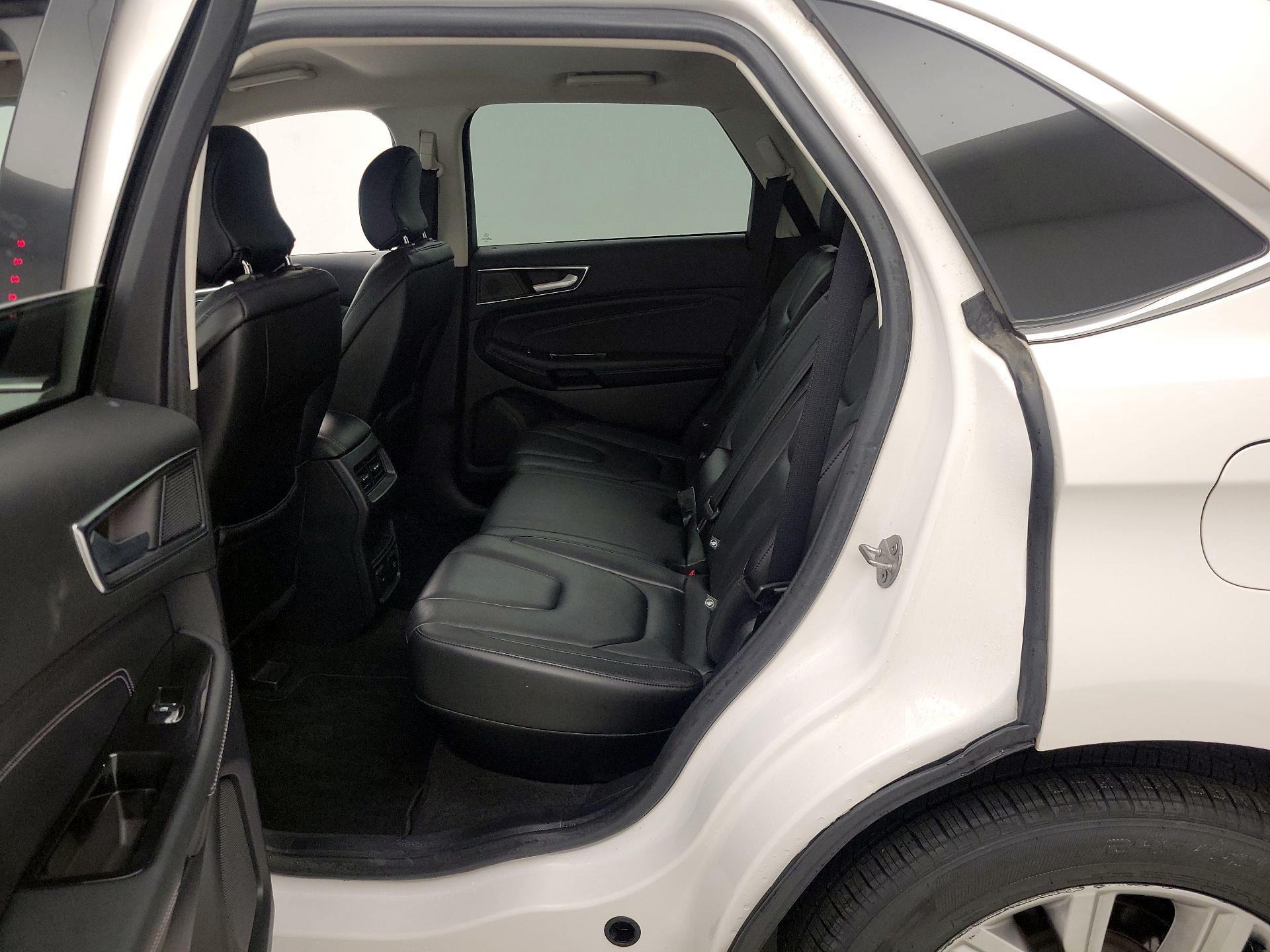 Thumbnail: 2019 Ford Edge - 19