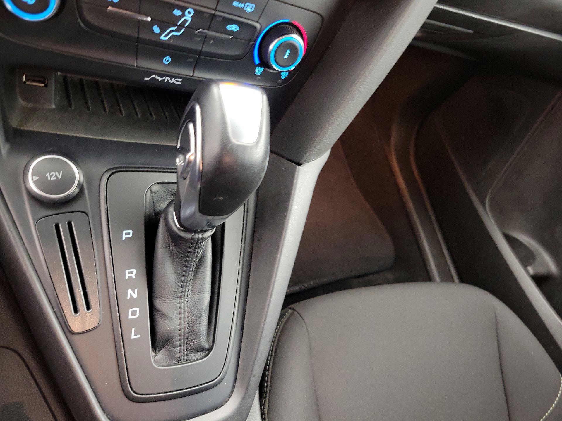 Thumbnail: 2016 Ford Focus - 17