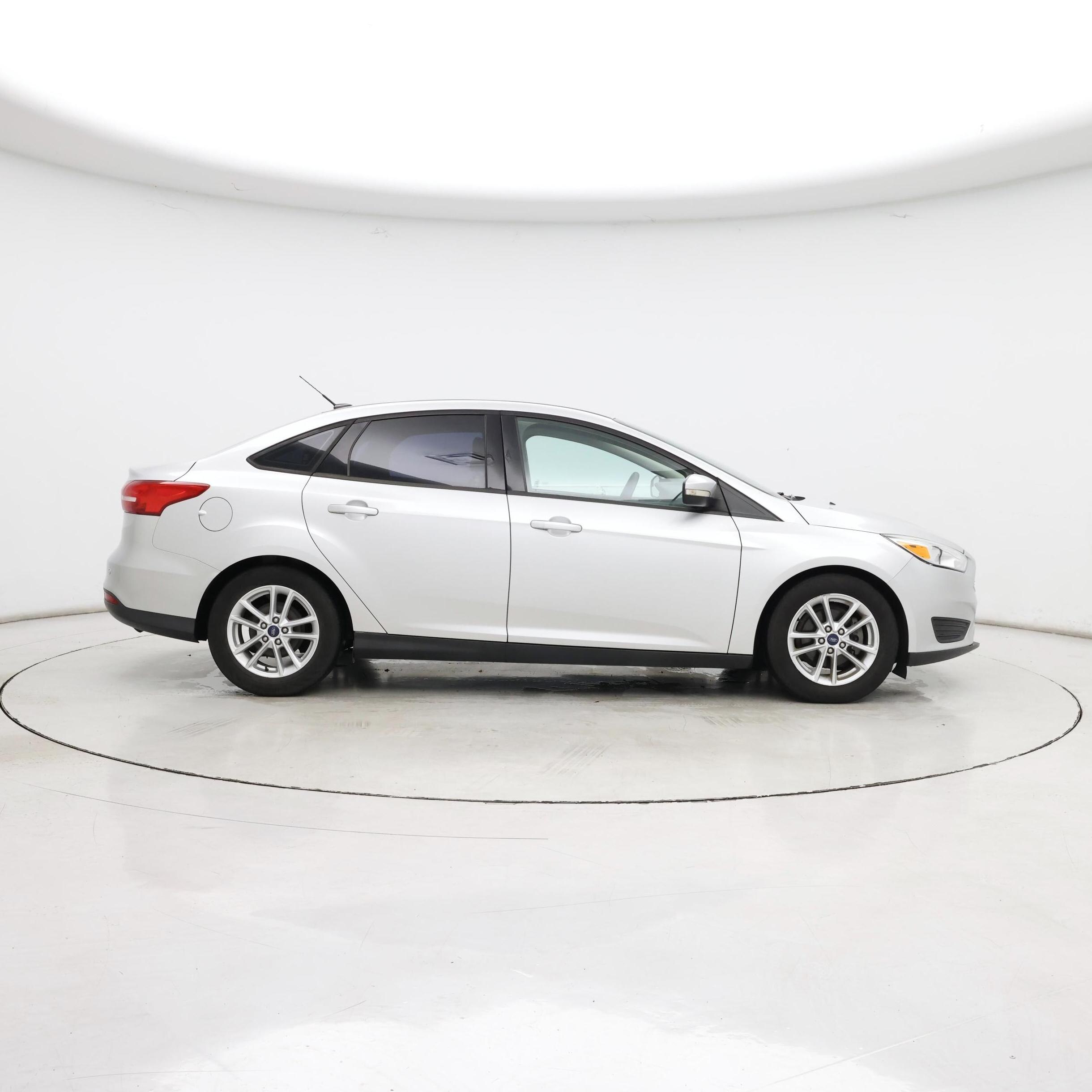 Thumbnail: 2016 Ford Focus - 7