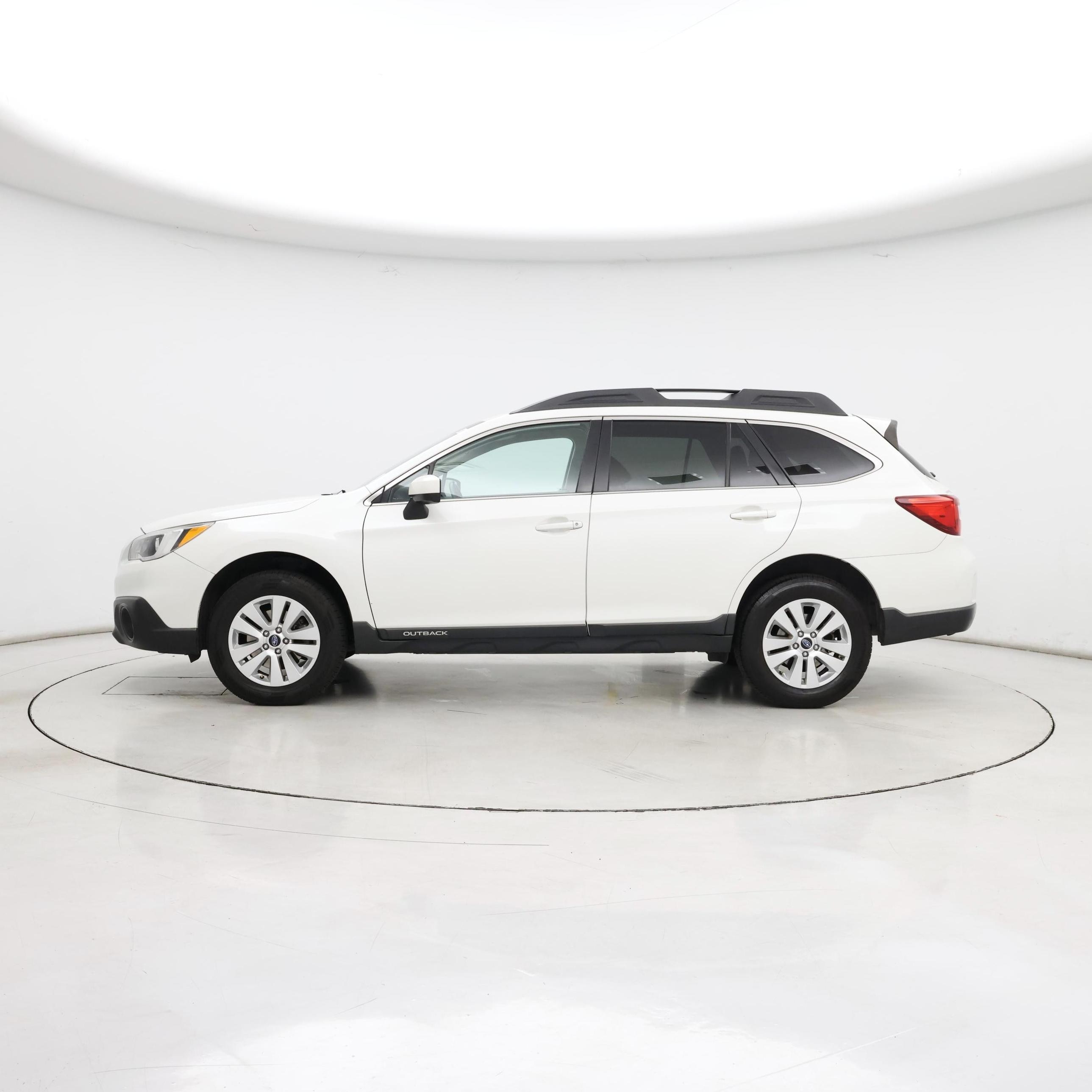 Thumbnail: 2017 Subaru Outback - 3