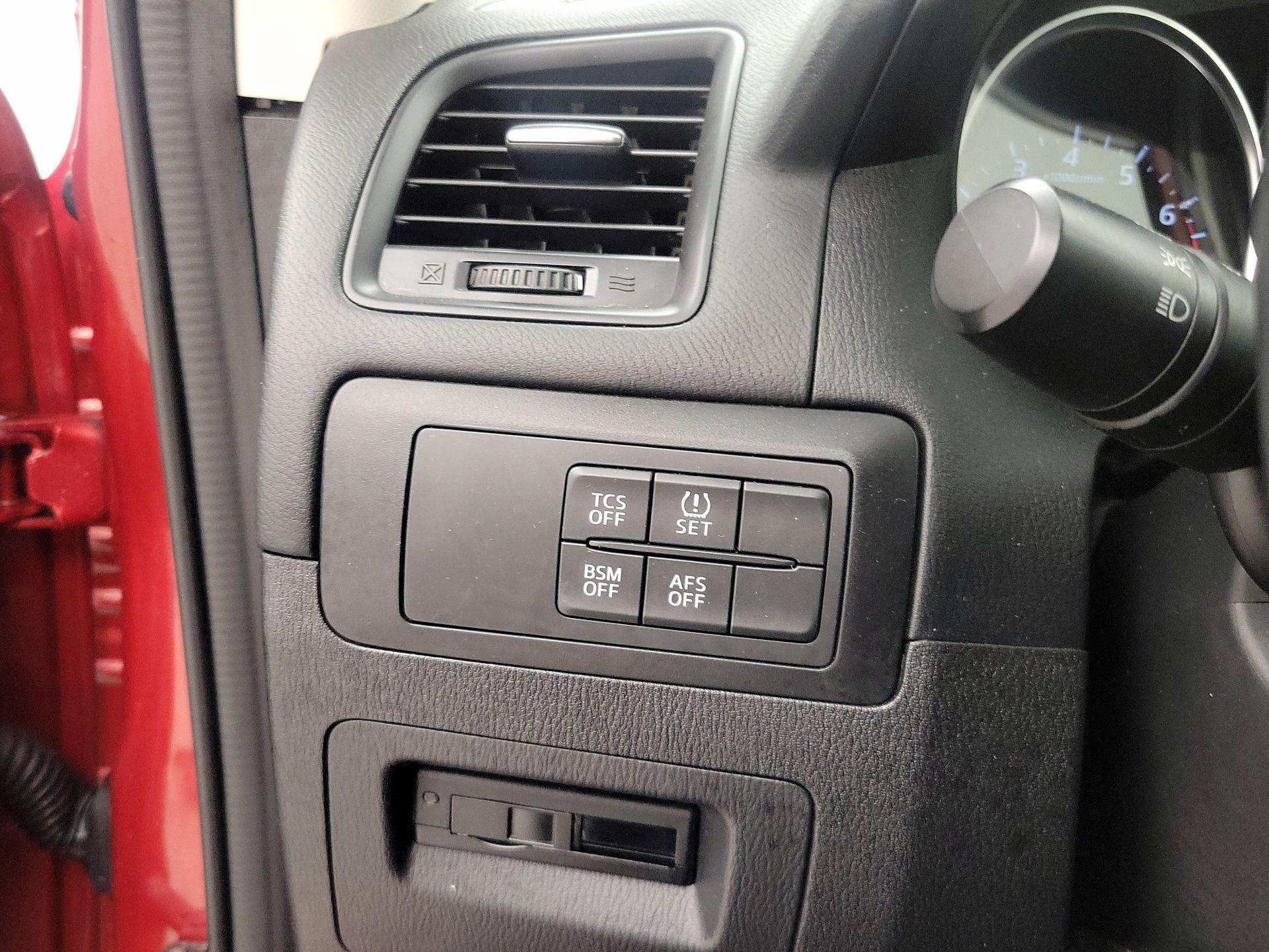 Thumbnail: 2015 Mazda CX-5 - 13