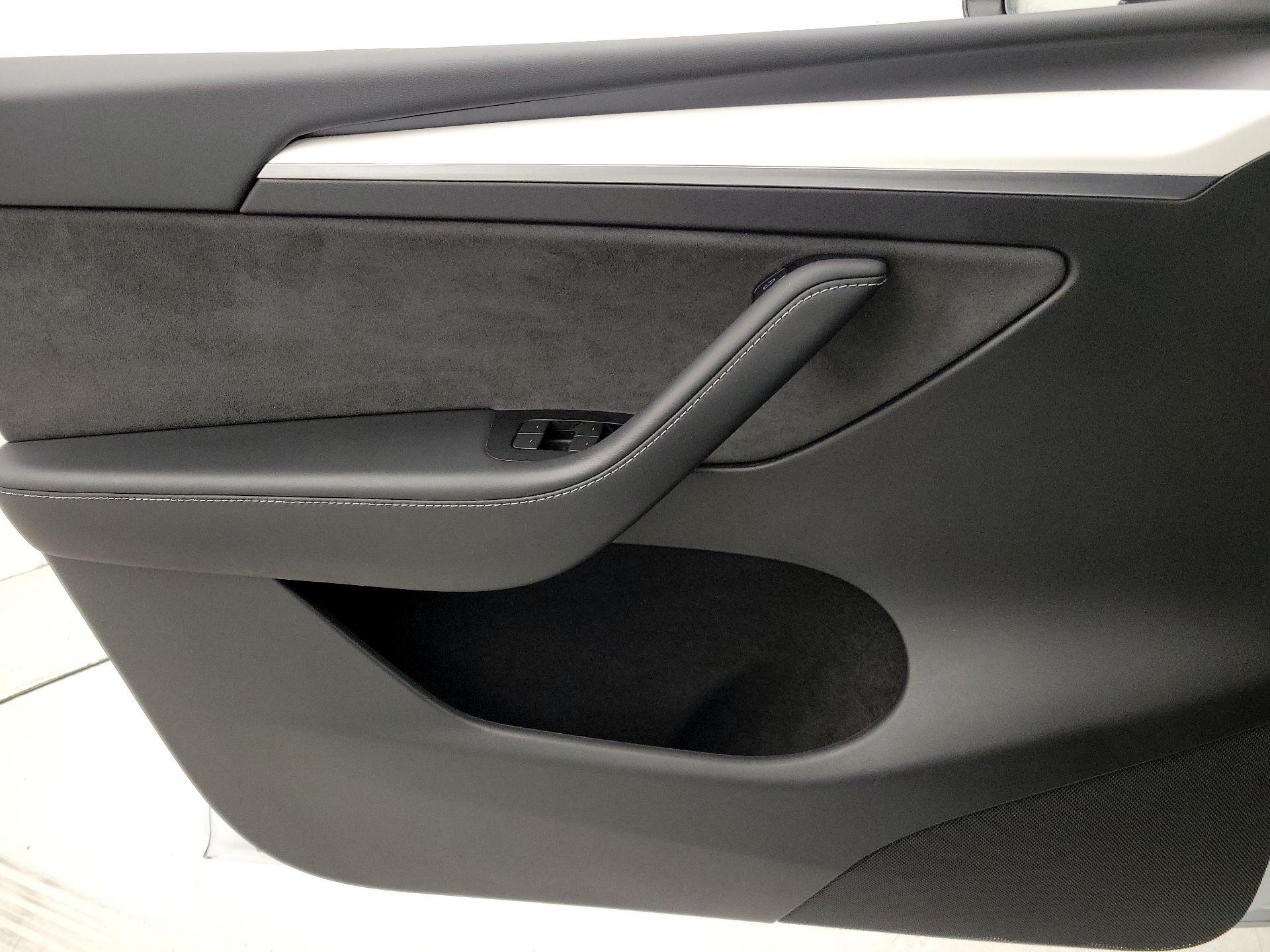 Thumbnail: 2024 Tesla Model Y - 12