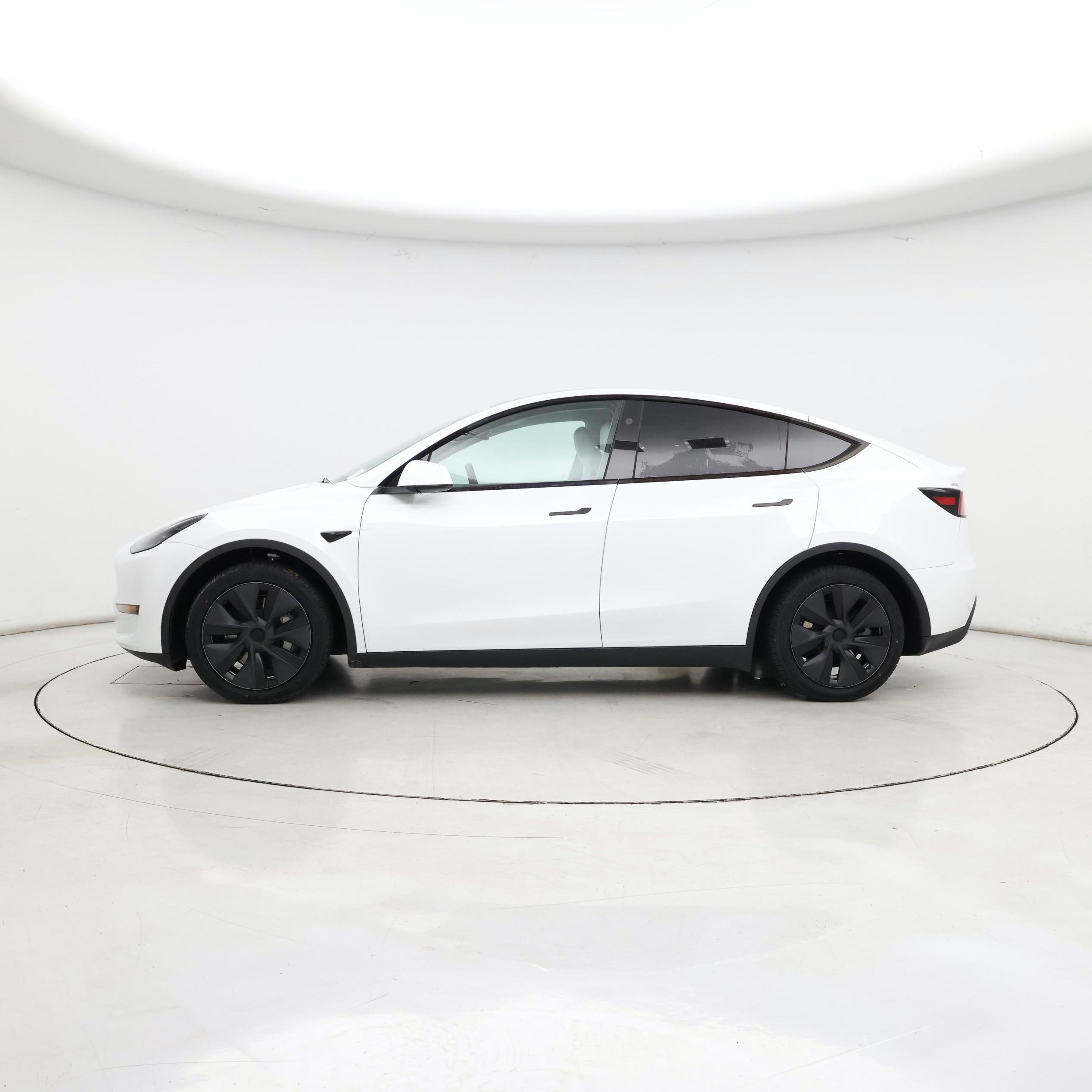 Thumbnail: 2024 Tesla Model Y - 3