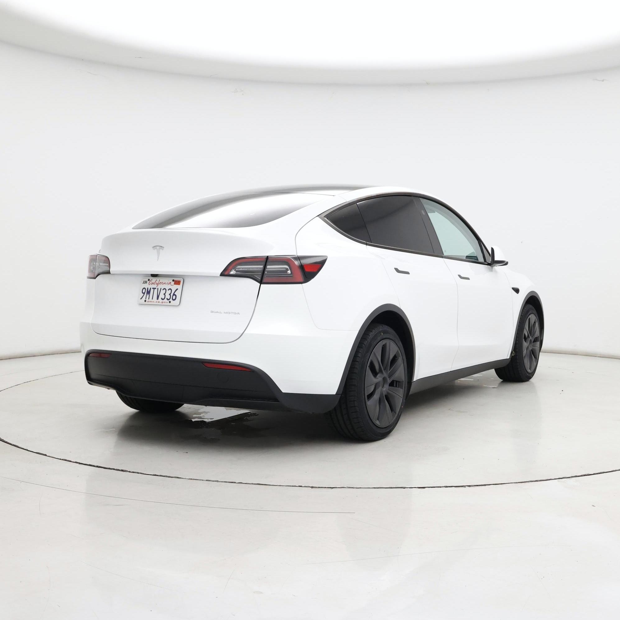 Thumbnail: 2024 Tesla Model Y - 8