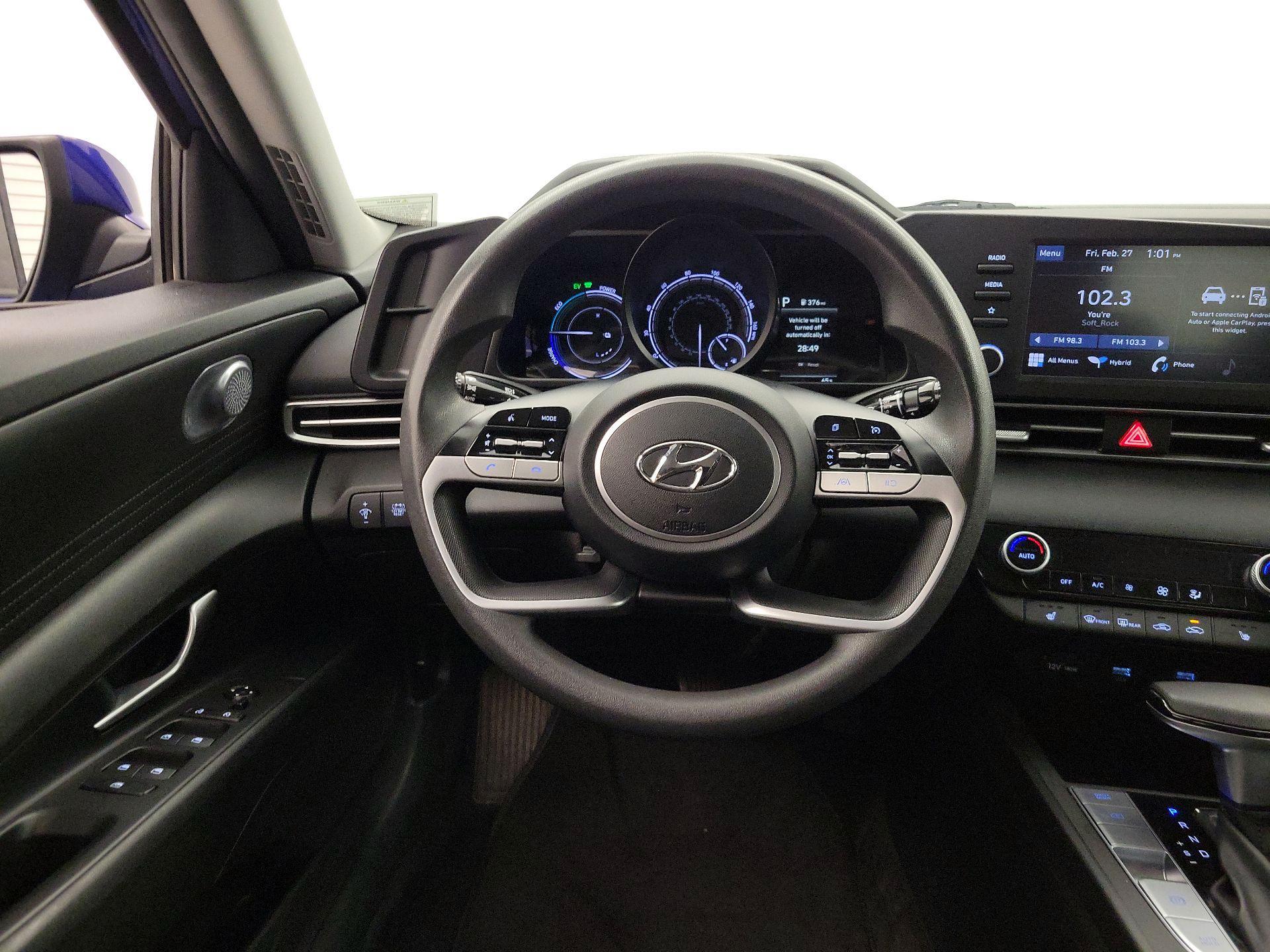 Thumbnail: 2023 Hyundai Elantra - 10