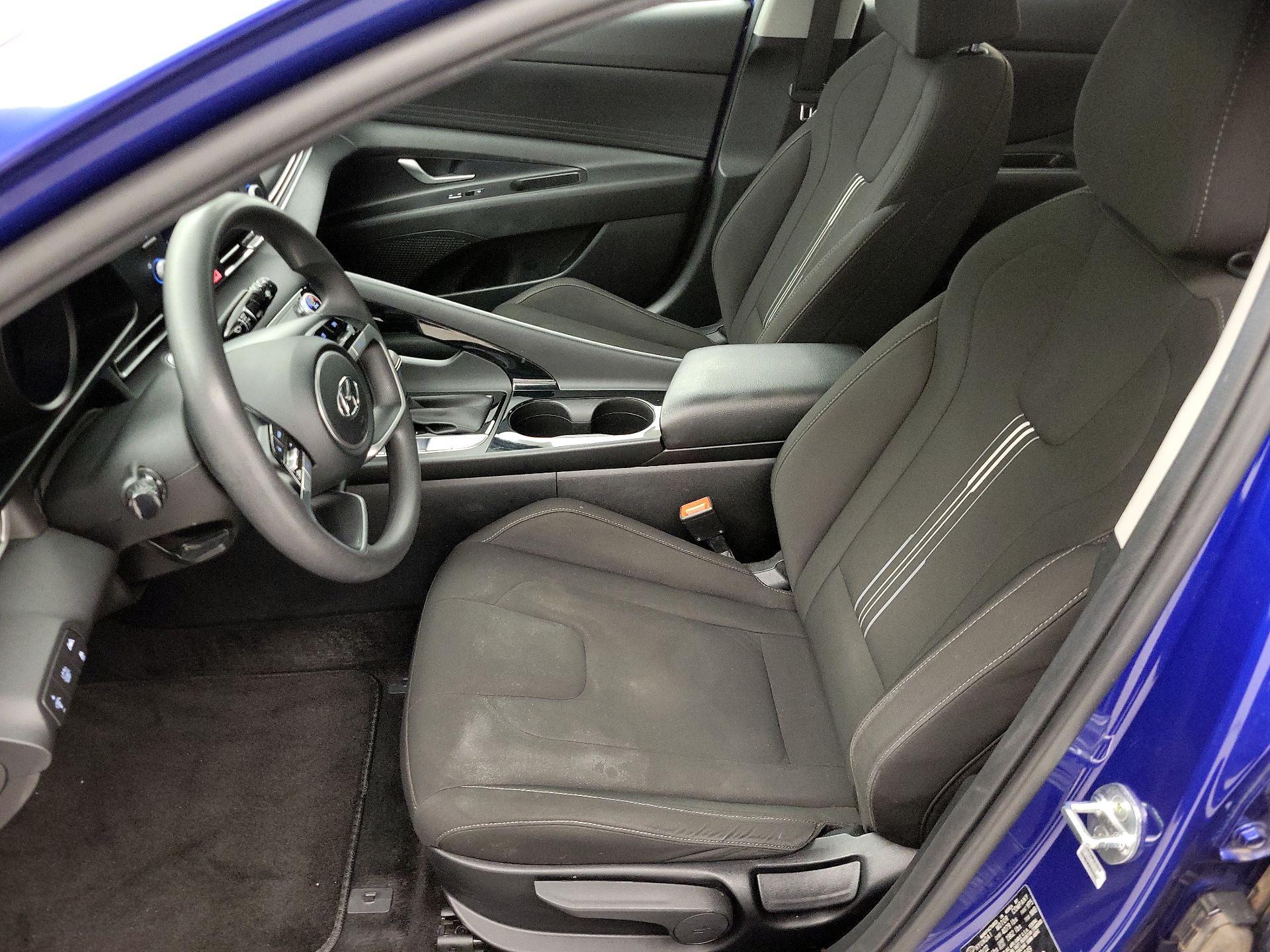 Thumbnail: 2023 Hyundai Elantra - 11