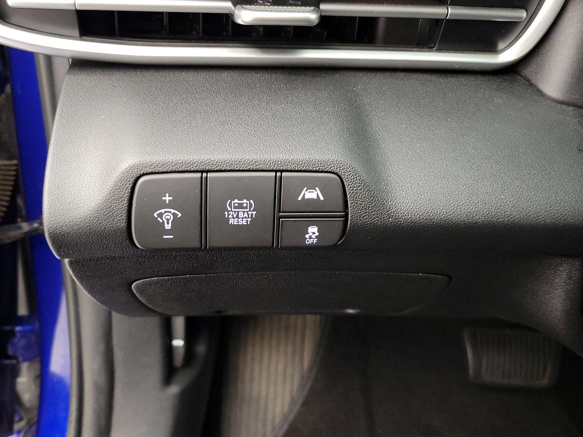 Thumbnail: 2023 Hyundai Elantra - 13