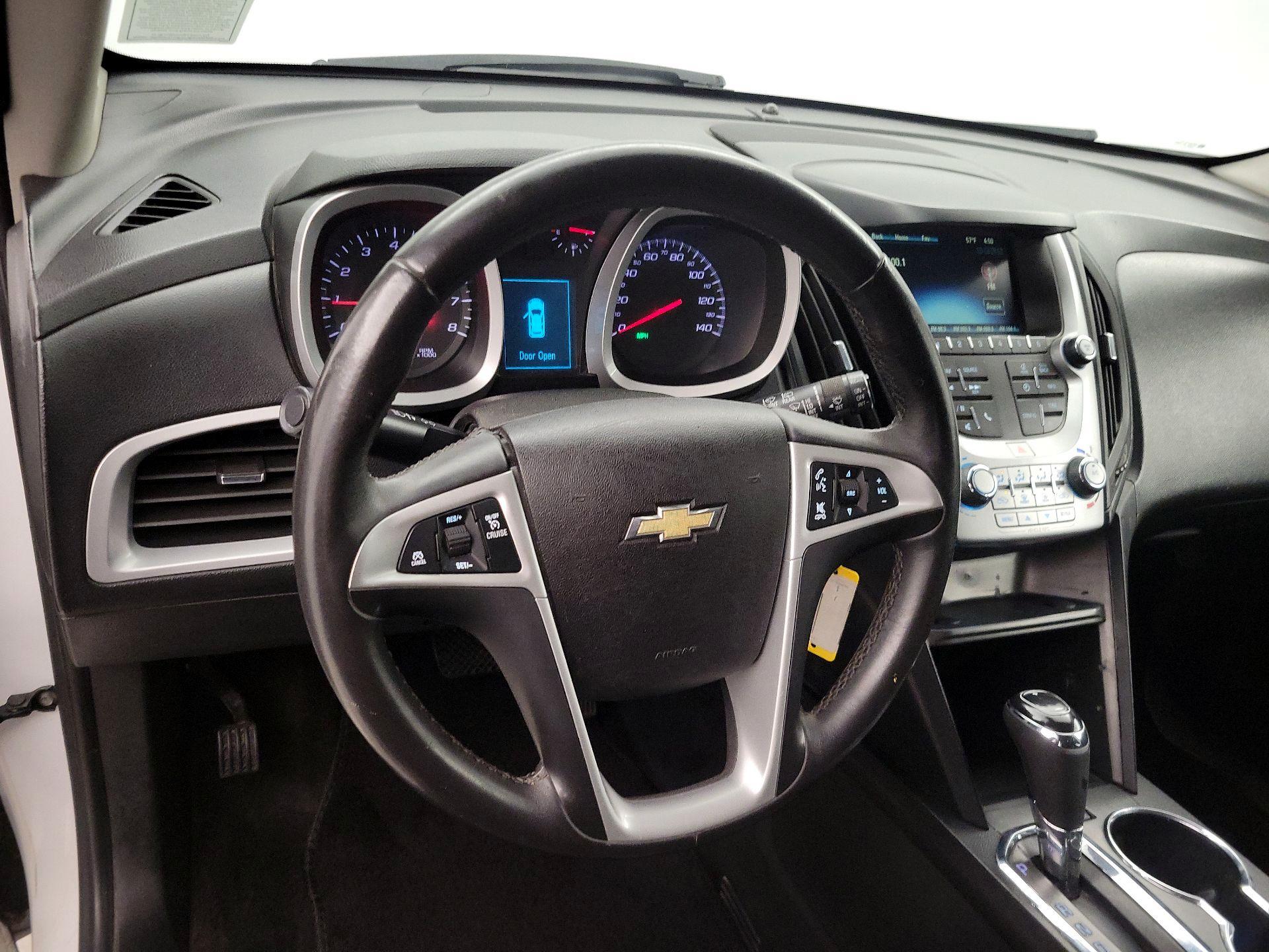 Thumbnail: 2017 Chevrolet Equinox - 10