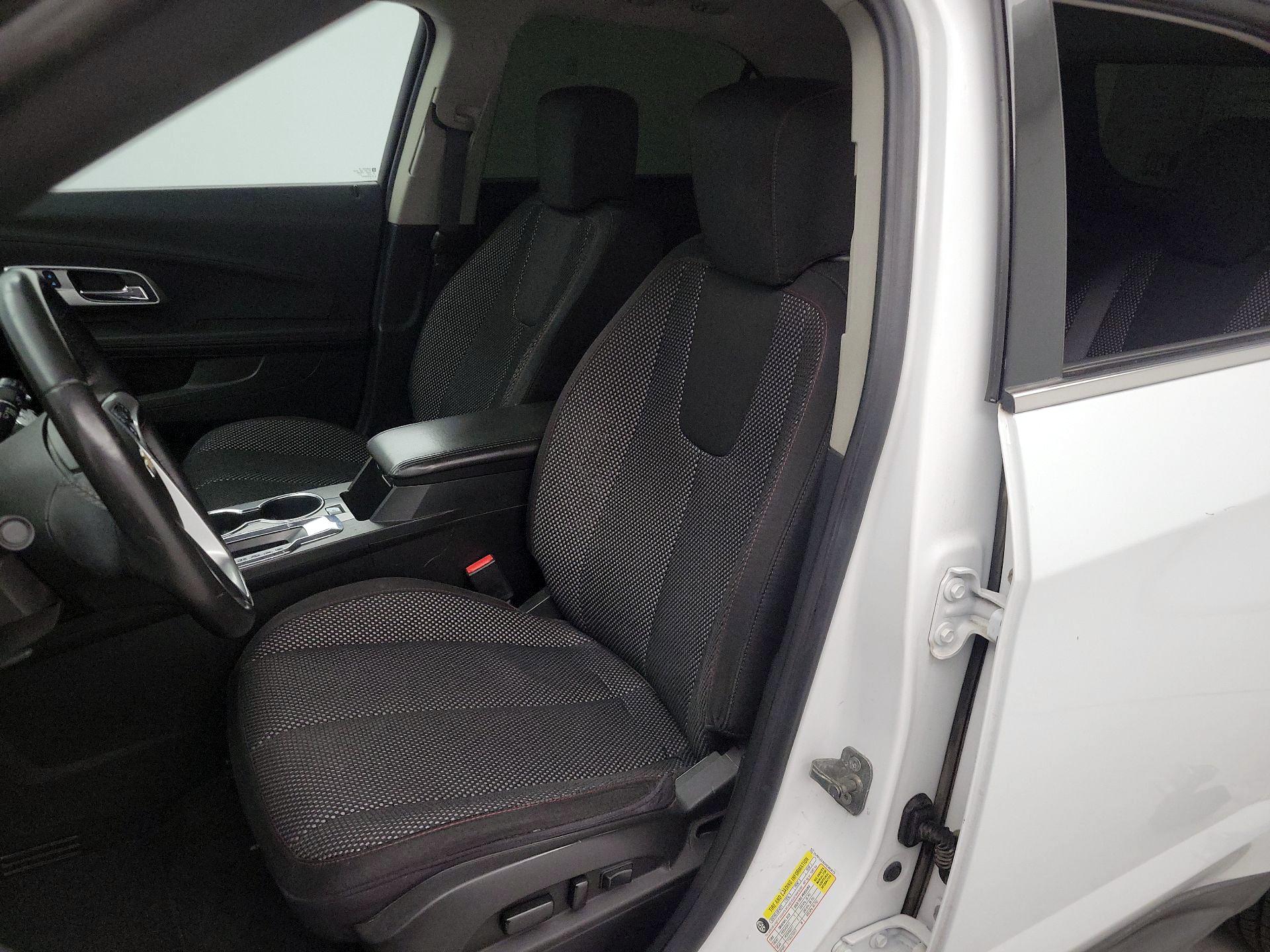 Thumbnail: 2017 Chevrolet Equinox - 11